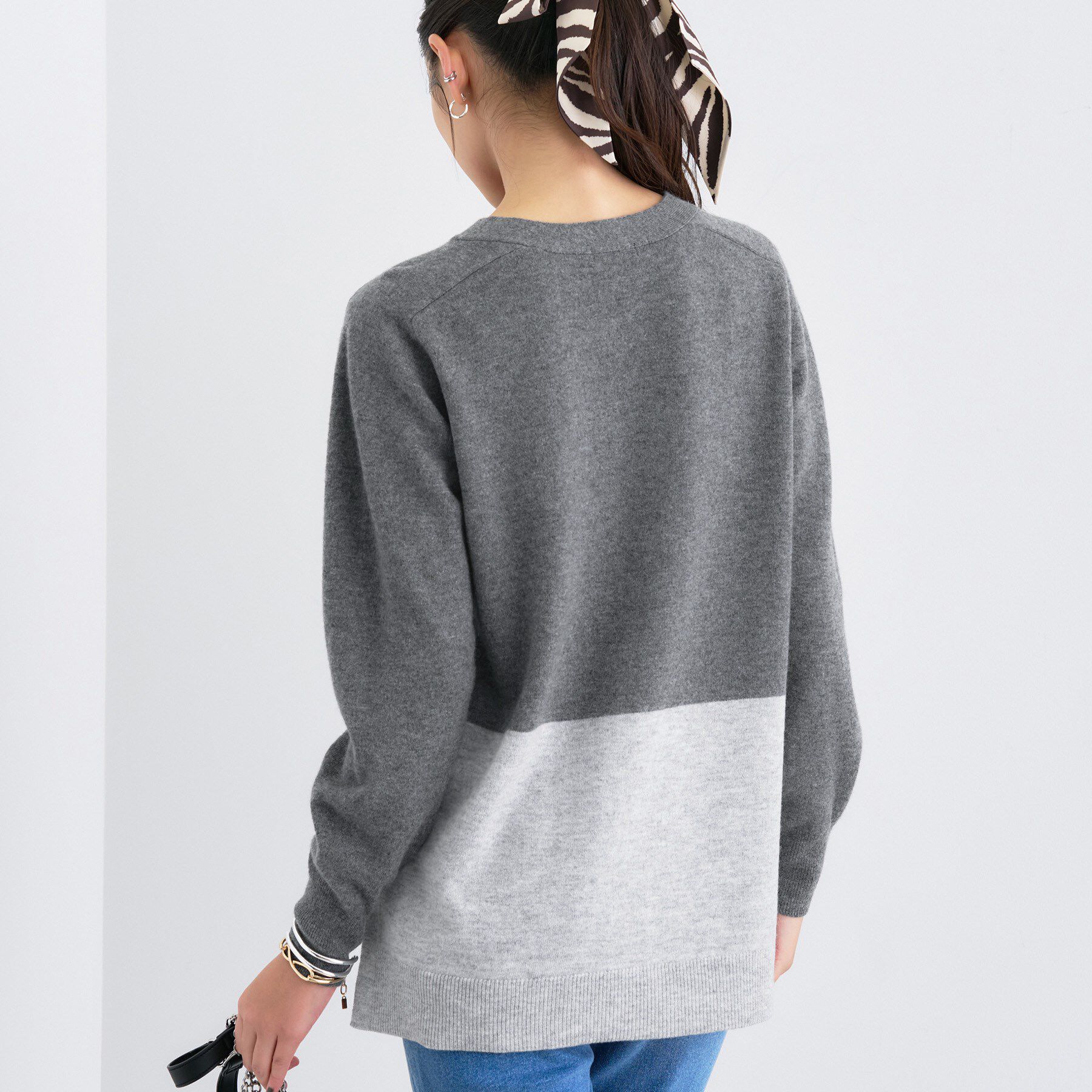 INDIVI「【洗える／チュニック丈／カシミヤ混】スリットデザインVネックニット」|ニット・セーター|