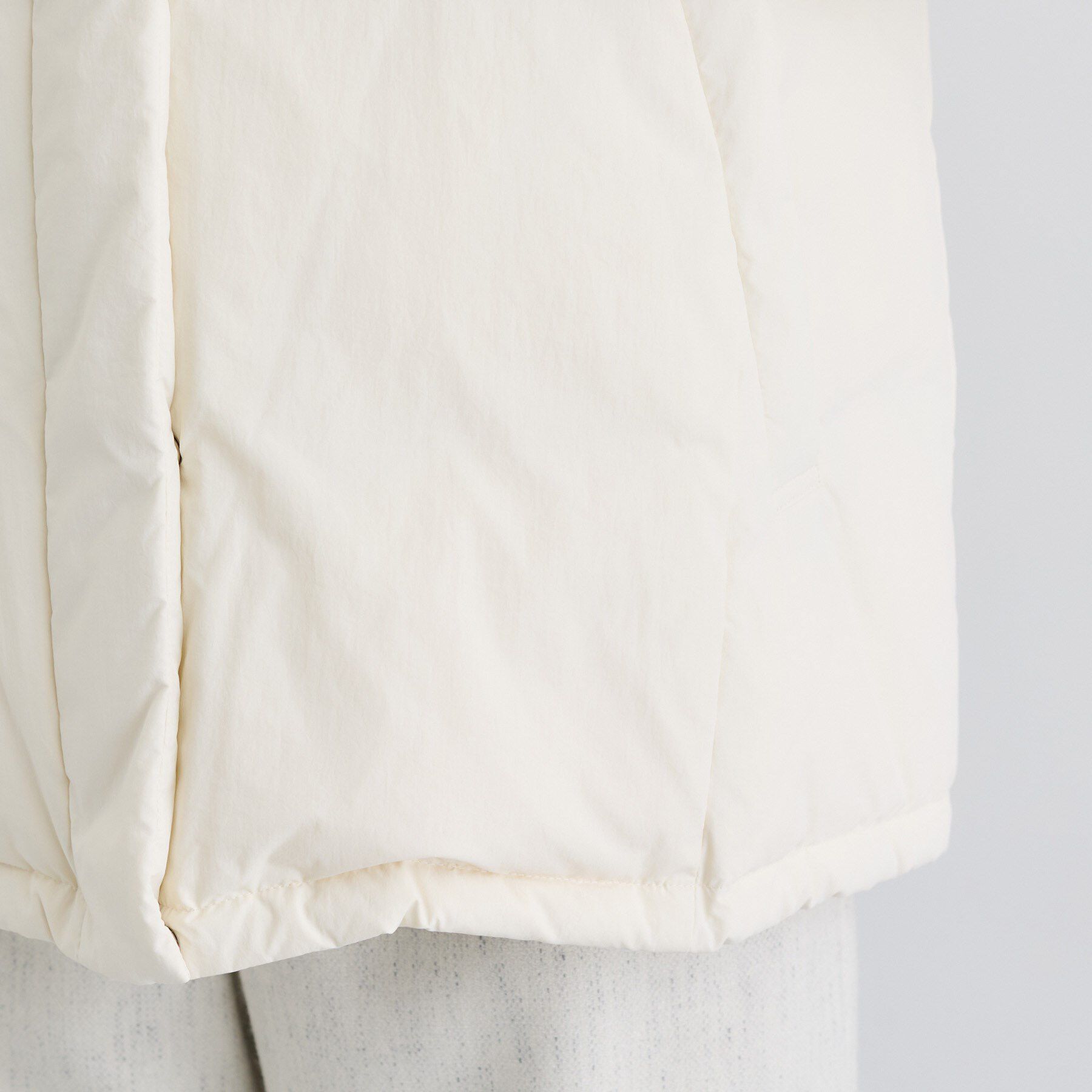 INDIVI「【撥水／洗える／デザイン衿】ステッチレス ショートダウンコート」|ダウン|