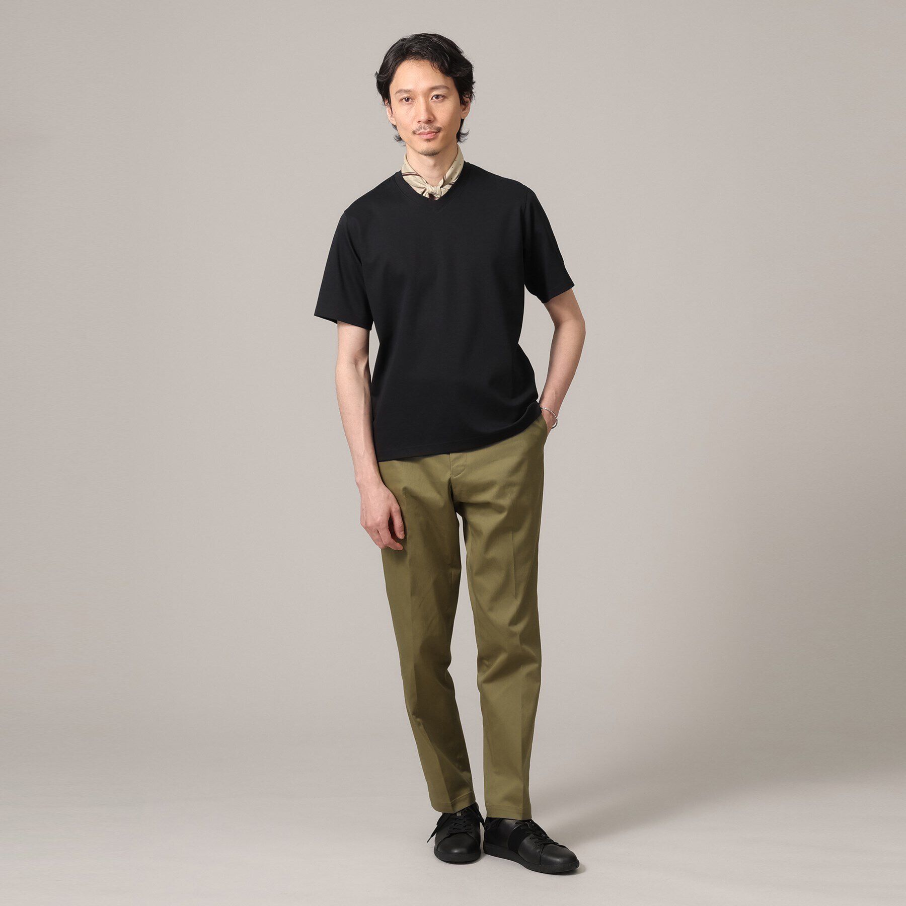 TAKEO KIKUCHI「【抗菌防臭】ジャケットインナー 半袖 Vカットソー」|Tシャツ・カットソー|