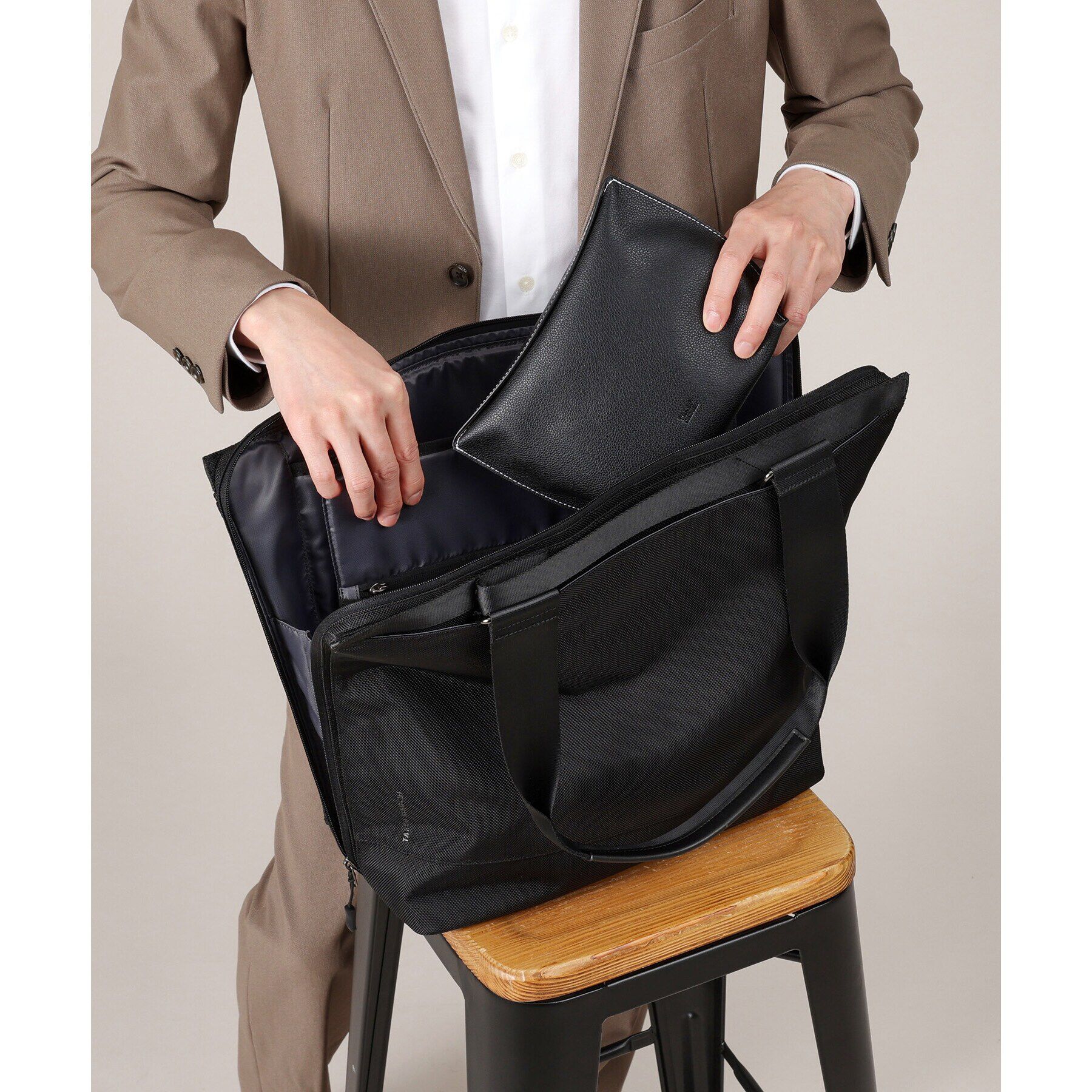 TAKEO KIKUCHI「マイクロファイバー ポーチ」|ポーチ|