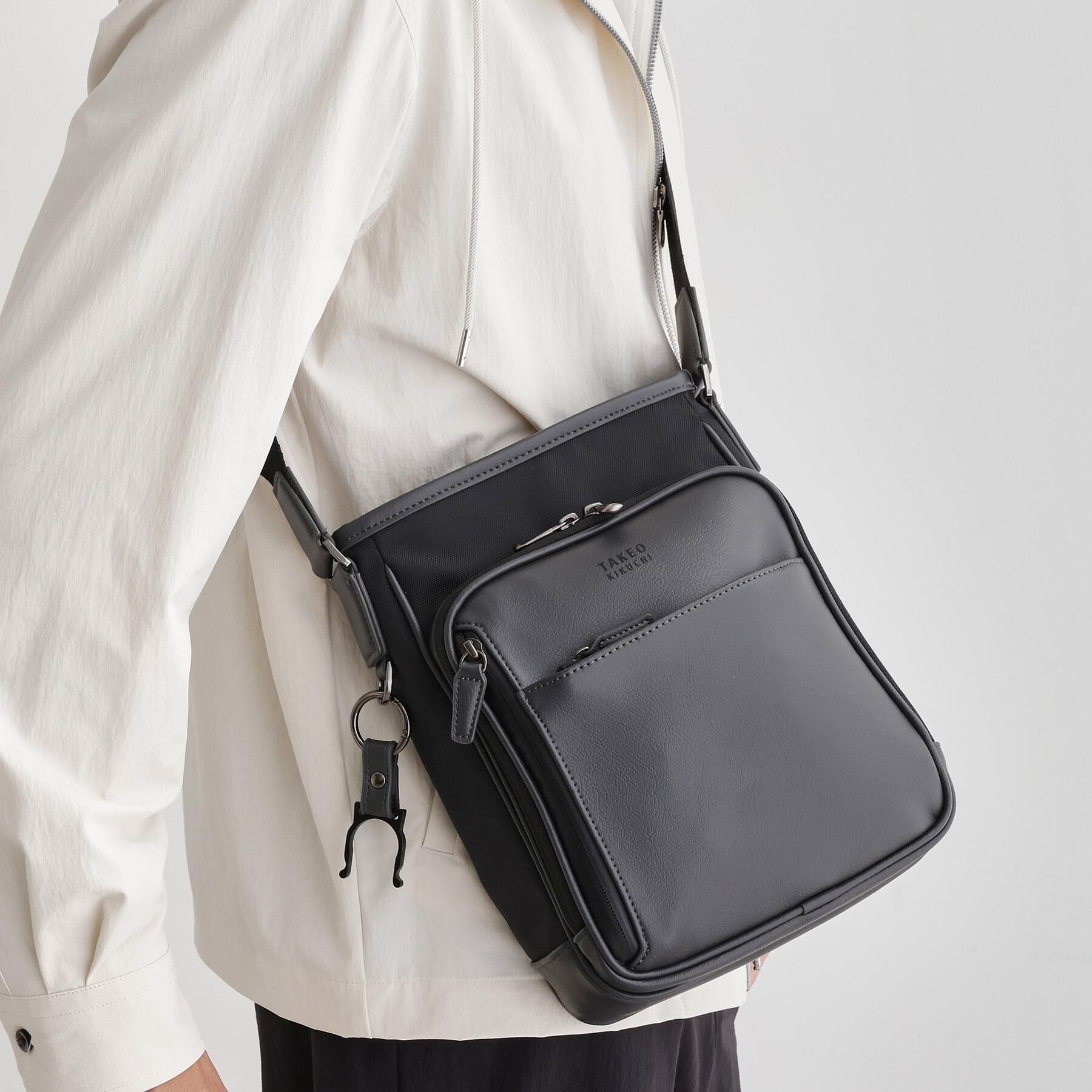 TAKEO KIKUCHI「【撥水機能】 CORDLEY（R）スマートショルダー」|ショルダー・メッセンジャー|