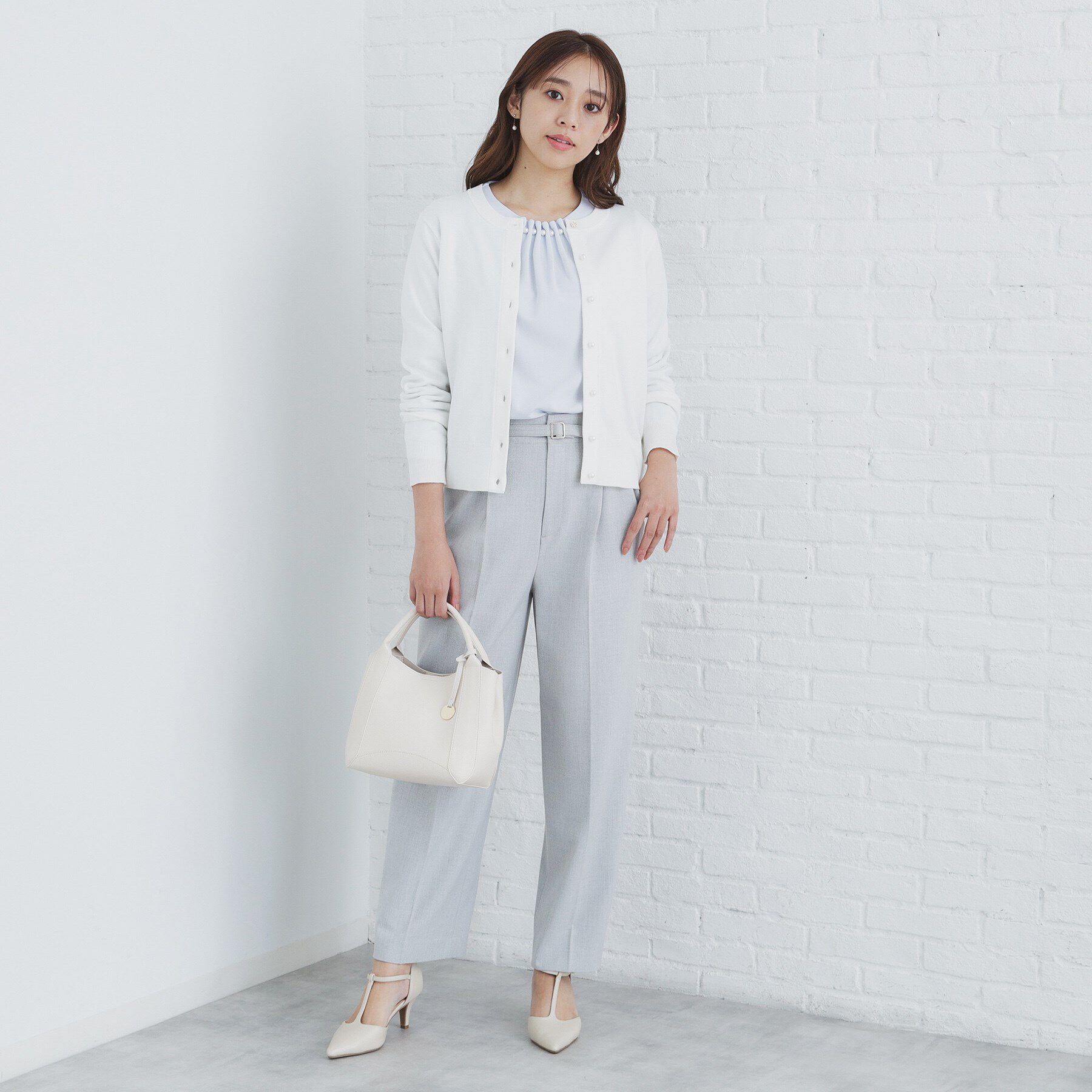 index「≪エマール検証済≫7colorビジュー釦クルーネックカーディガン【洗濯機洗い可】」|カーディガン|