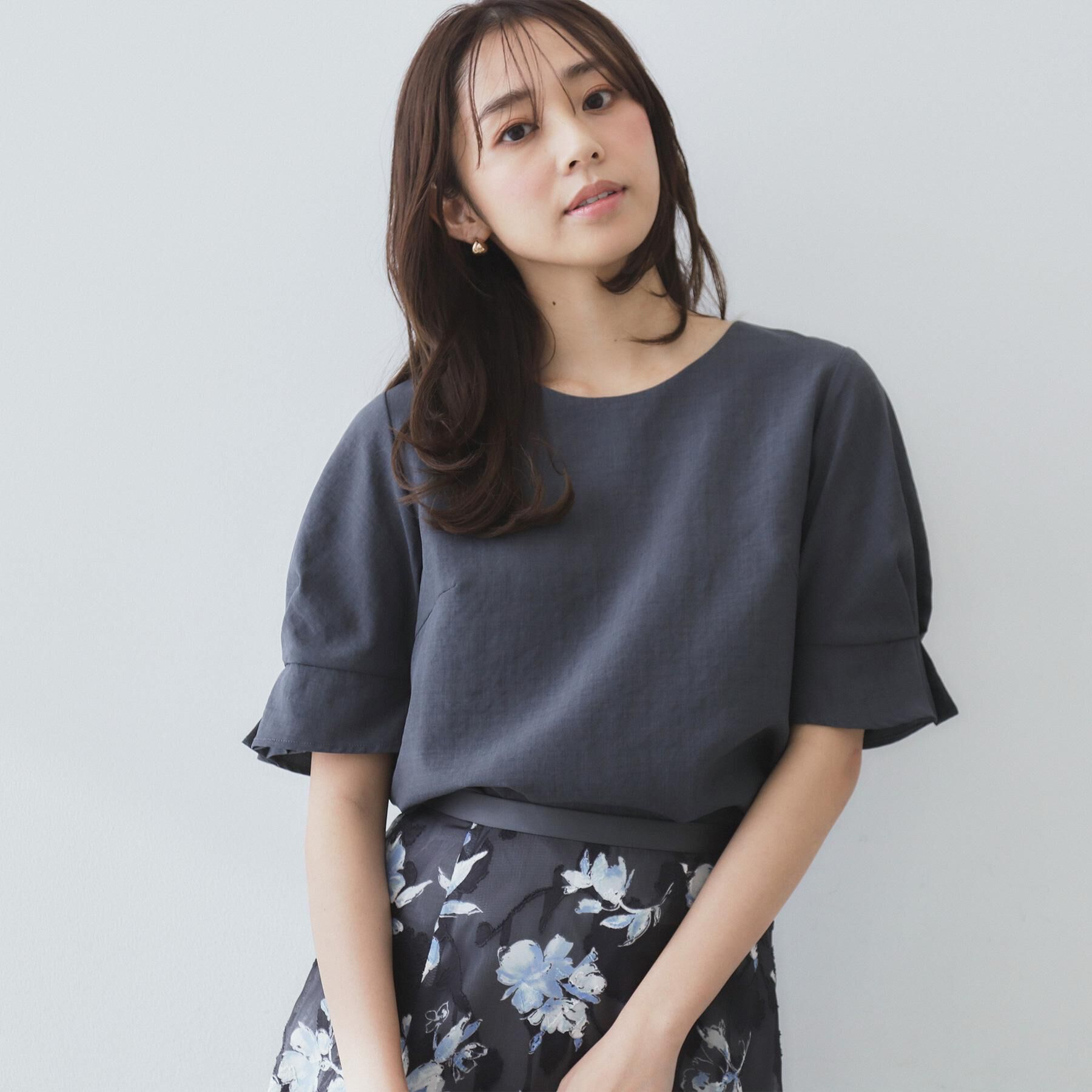 index「《8色展開/XS-LLサイズ》タックパフスリーブブラウス【洗濯機洗い可/吸水速乾/防シワ/抗ピル】」|シャツ・ブラウス|