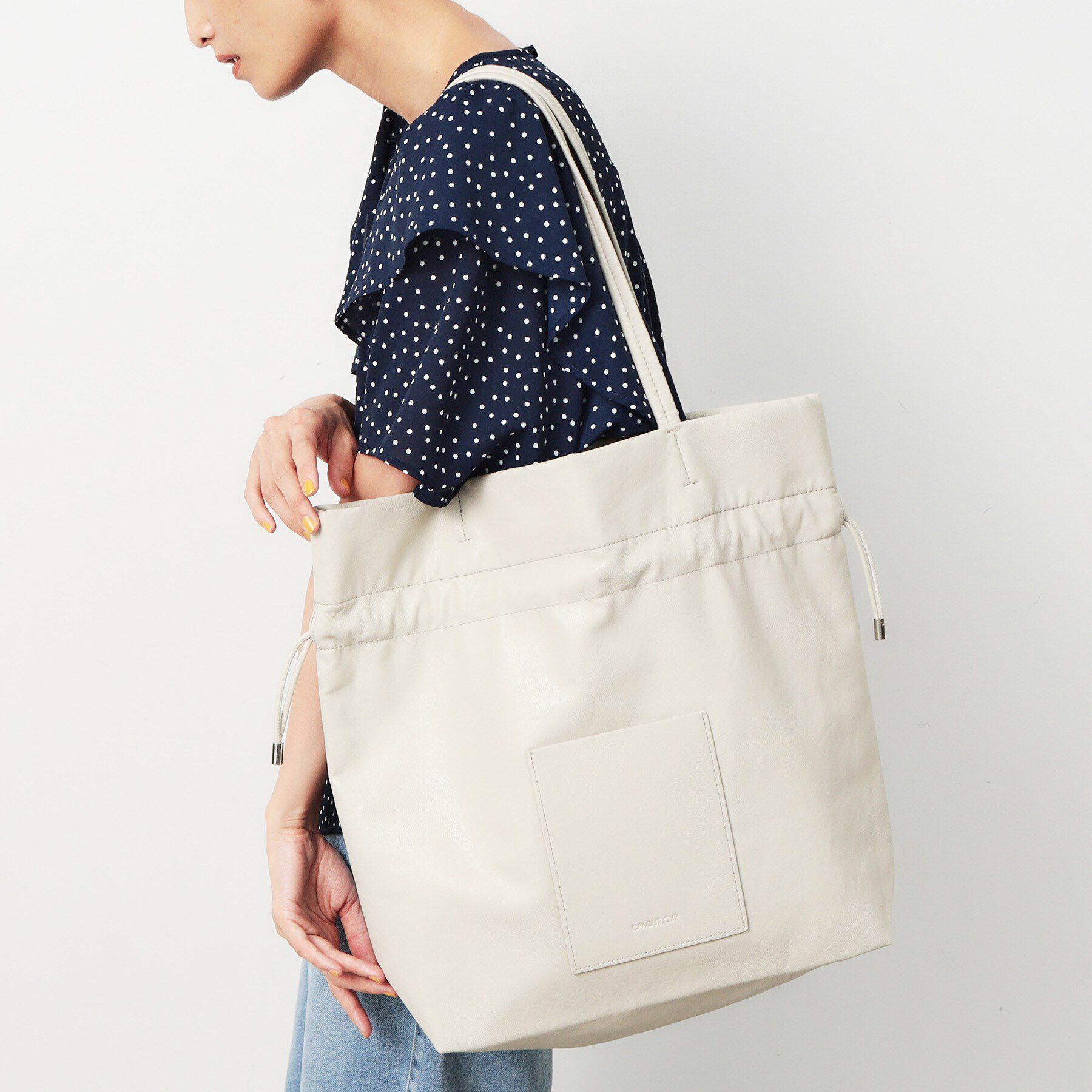 OPAQUE.CLIP「【A4サイズ対応】ソフト合皮巾着ドローストリングトートバッグ」|トートバッグ|