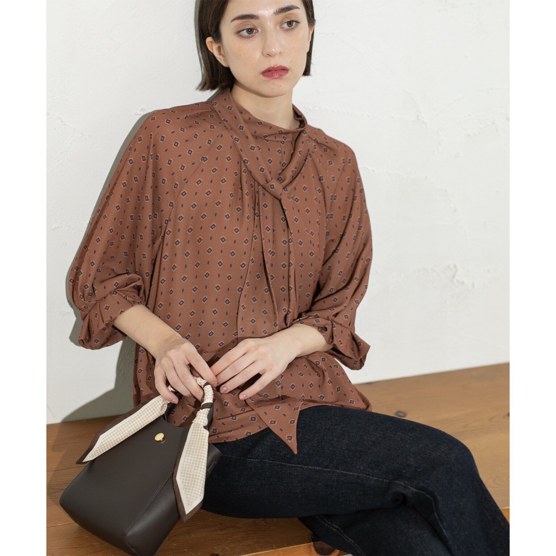 OPAQUE.CLIP「2WAY 柄プリントボウタイブラウス【洗濯機洗い可】」|シャツ・ブラウス|ブラウン(143)