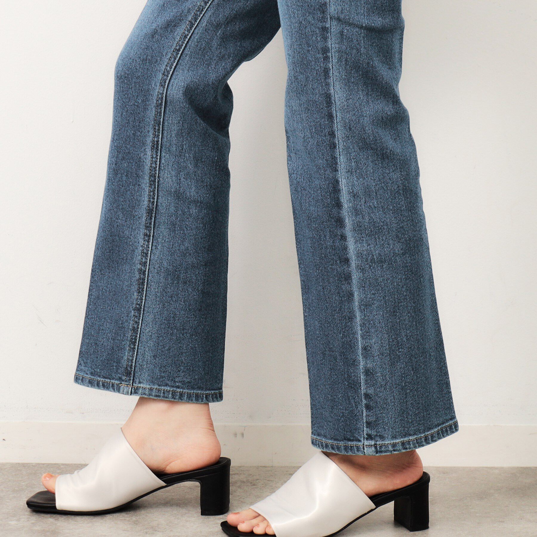 OPAQUE.CLIP「ストレッチセミフレアデニム／オーガニックコットン混【洗濯機洗い可】」|デニム|