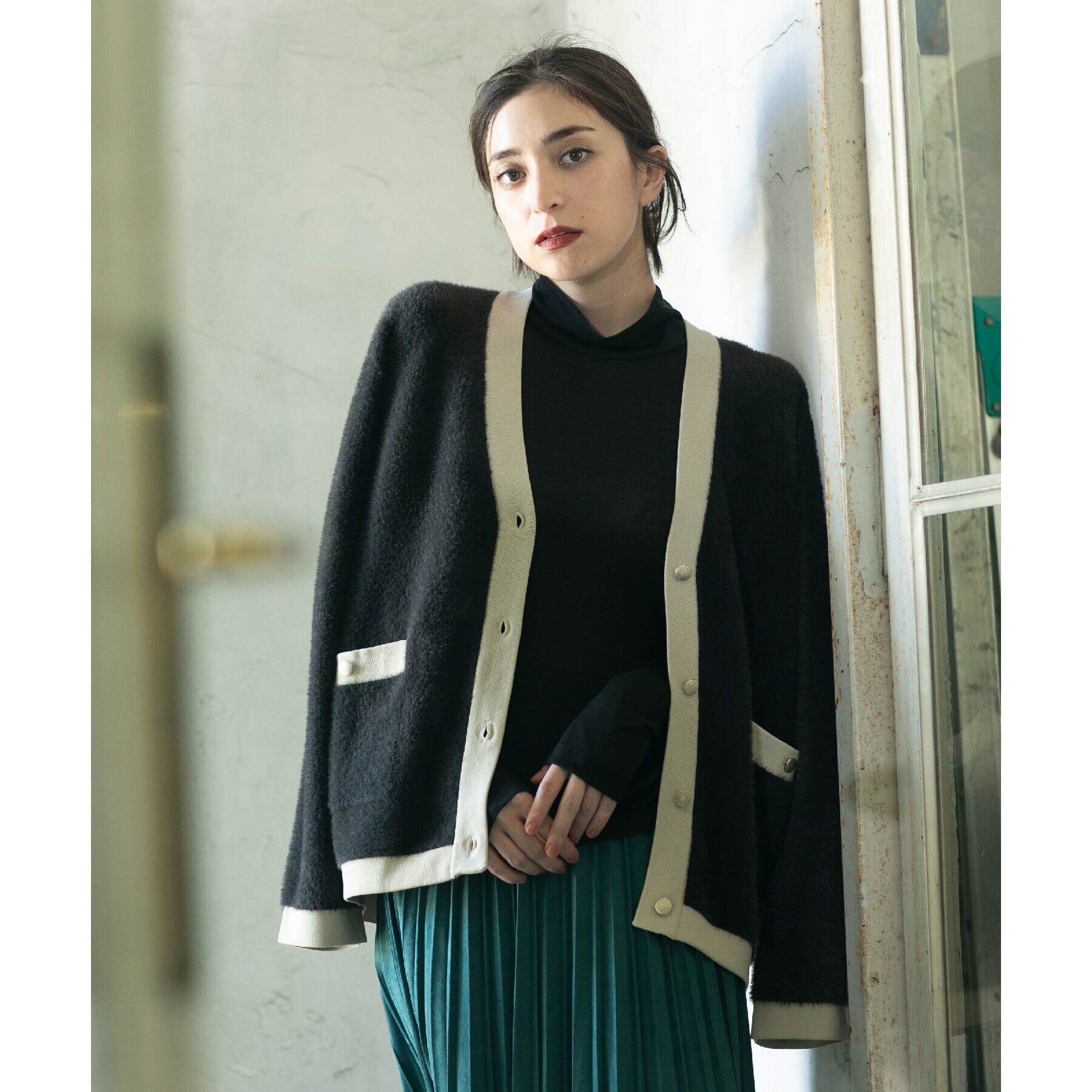 OPAQUE.CLIP「フェザーヤーン配色Vネックカーディガン【洗濯機洗い可】」|カーディガン|