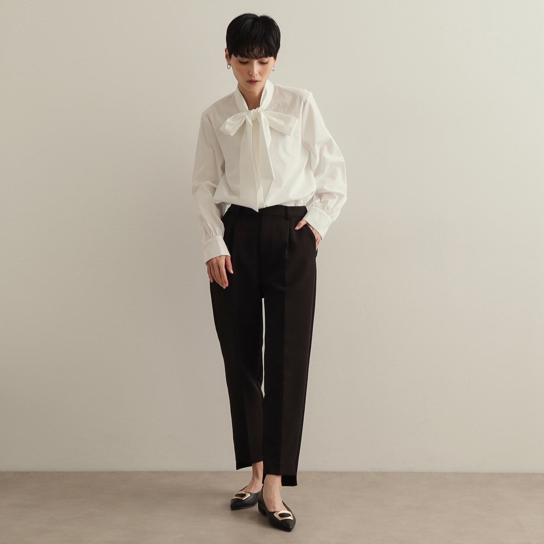 OPAQUE.CLIP「《STORY掲載》ボウタイシャツブラウス/通勤・セレモニー対応【洗濯機洗い可】」|シャツ・ブラウス|