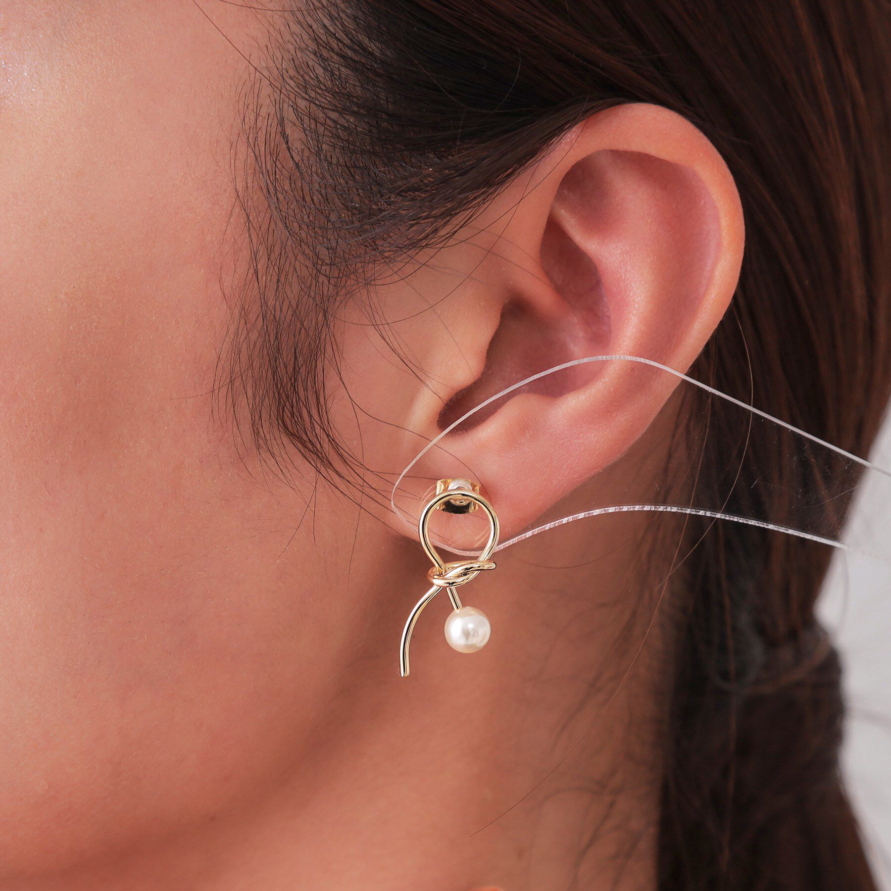 OPAQUE.CLIP「ねじりメタル&times;フェイクパールピアス」|ピアス|