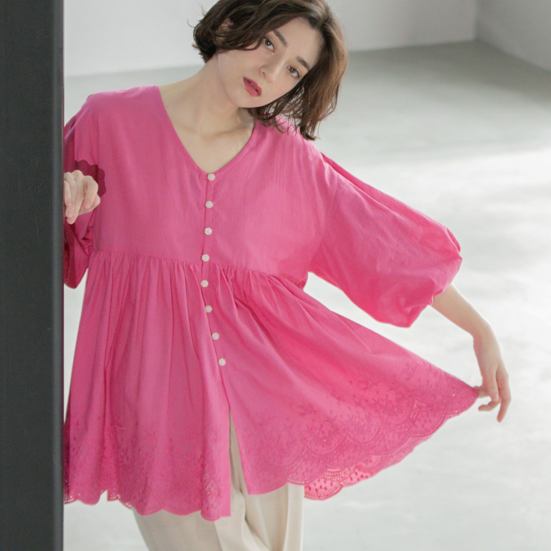 OPAQUE.CLIP「バルーン袖スカラップ刺繍レースチュニック」|シャツ・ブラウス|ピンク(072)