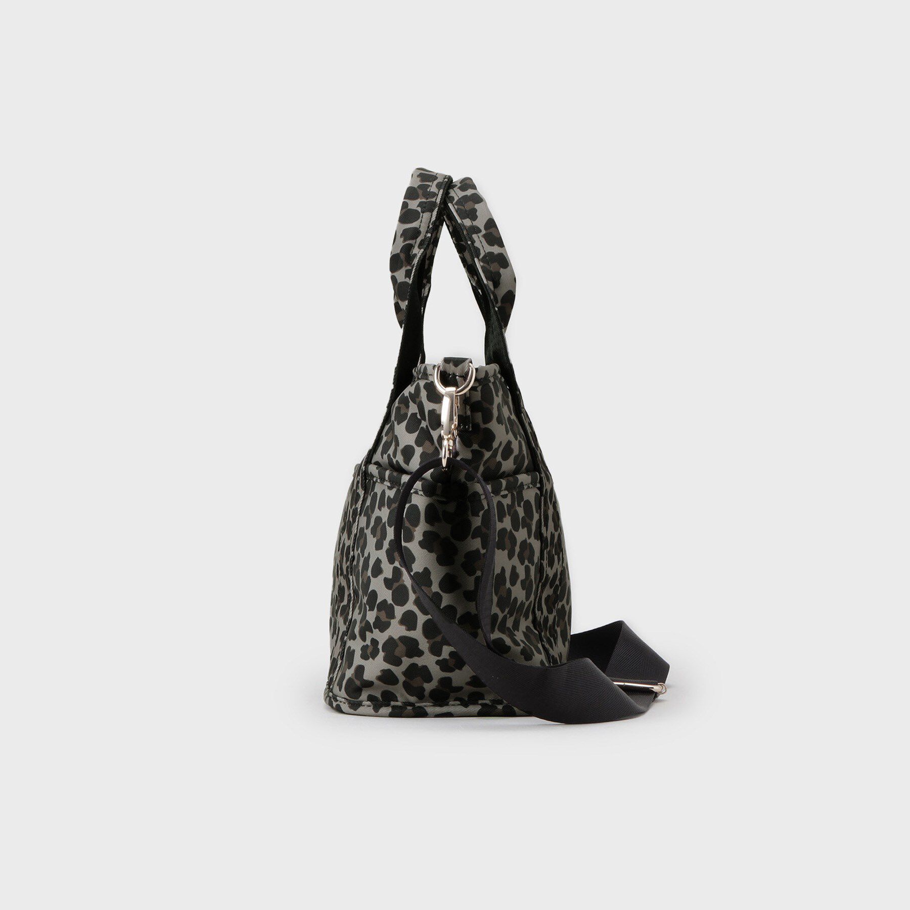 OPAQUE.CLIP「【軽量/撥水加工/2WAY/多ポケット】ツイルミドルサイズトートバッグ」|トートバッグ|