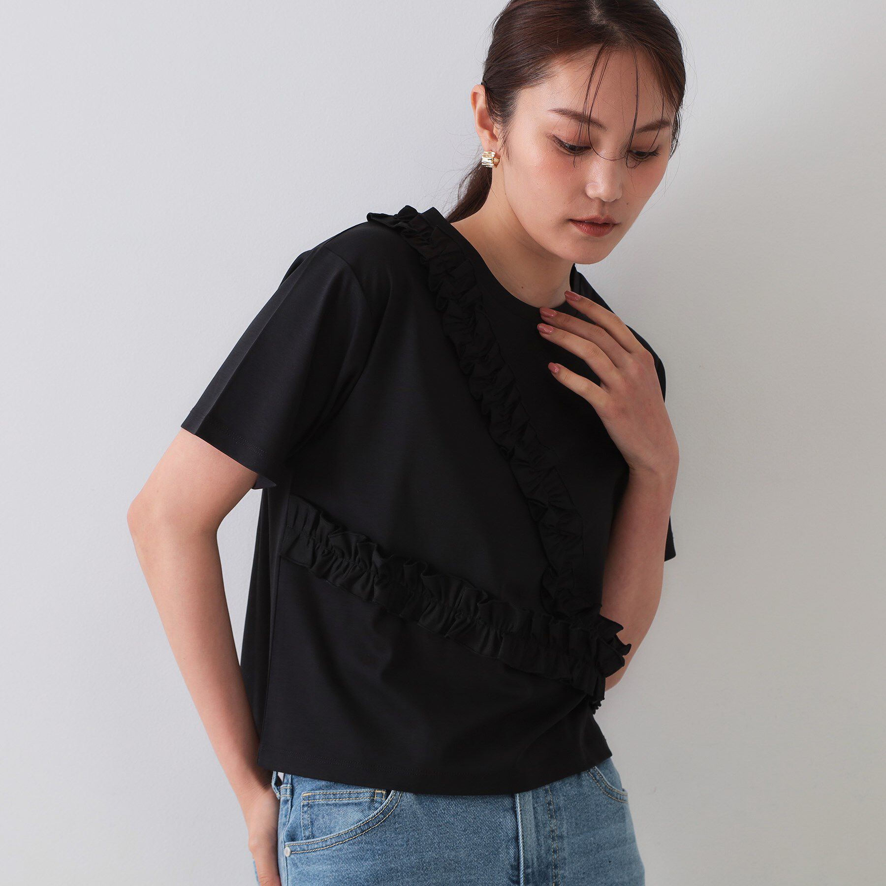 OPAQUE.CLIP「《美人百花掲載》アシメフリルドッキングカットソー【洗濯機洗い可】」|Tシャツ・カットソー|ブラック(019)