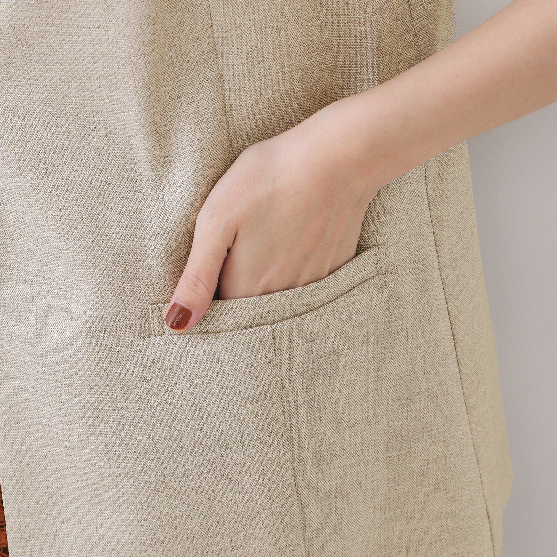 OPAQUE.CLIP「リネンライクVネックジレ【洗濯機洗い可】」|ベスト・ジレ|