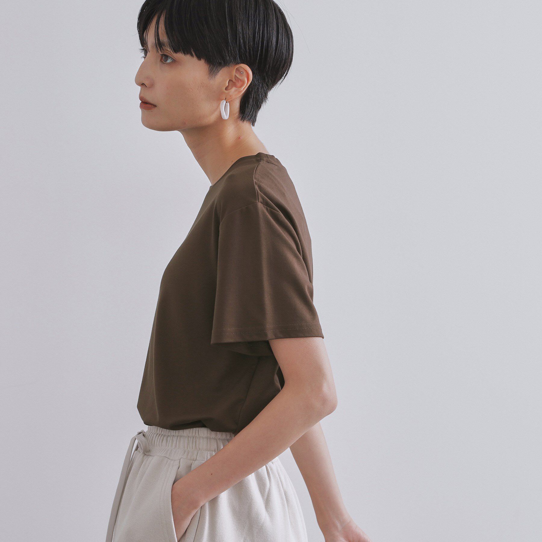 OPAQUE.CLIP「メタリック刺繍ロゴTシャツ【接触冷感/洗濯機洗い可】」|Tシャツ・カットソー|