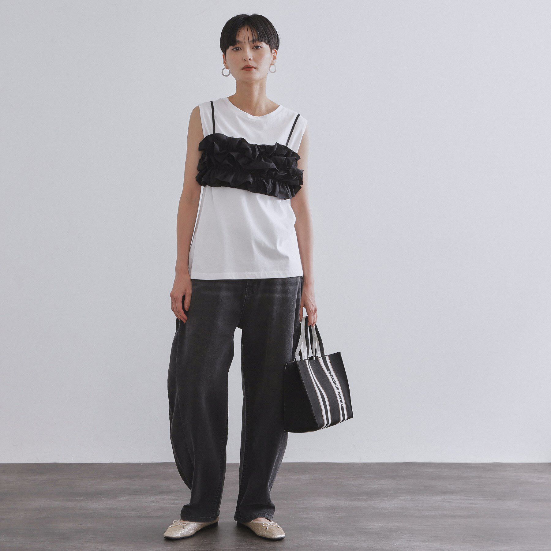 OPAQUE.CLIP「《CanCam掲載》ツインセット/フリルキャミビスチェ&times;フレンチスリーブカットソー【洗濯機洗い可】」|Tシャツ・カットソー|