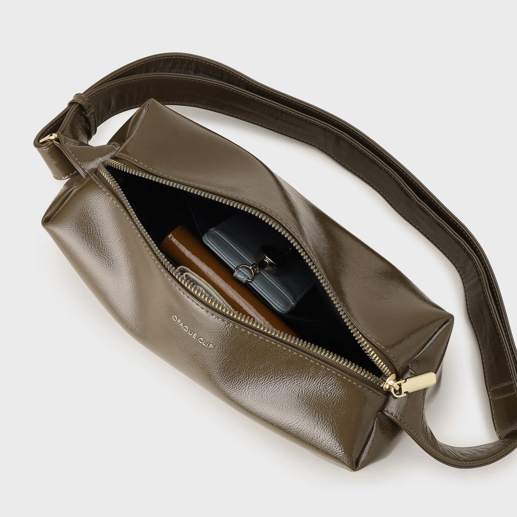 OPAQUE.CLIP「【2WAY】エナメルワイドスクエアボストンバッグ」|ショルダー・メッセンジャー|
