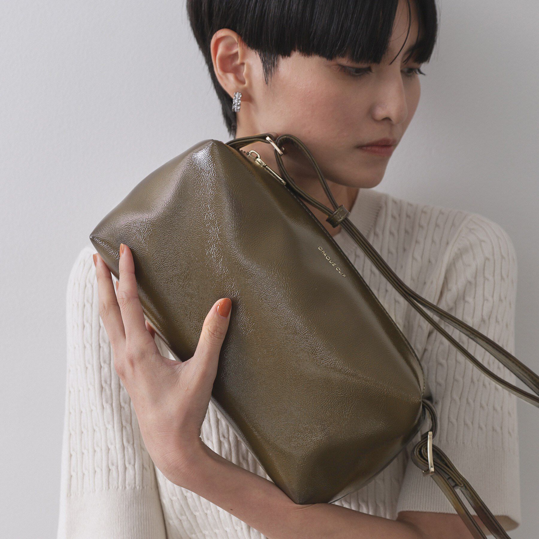 OPAQUE.CLIP「【2WAY】エナメルワイドスクエアボストンバッグ」|ショルダー・メッセンジャー|