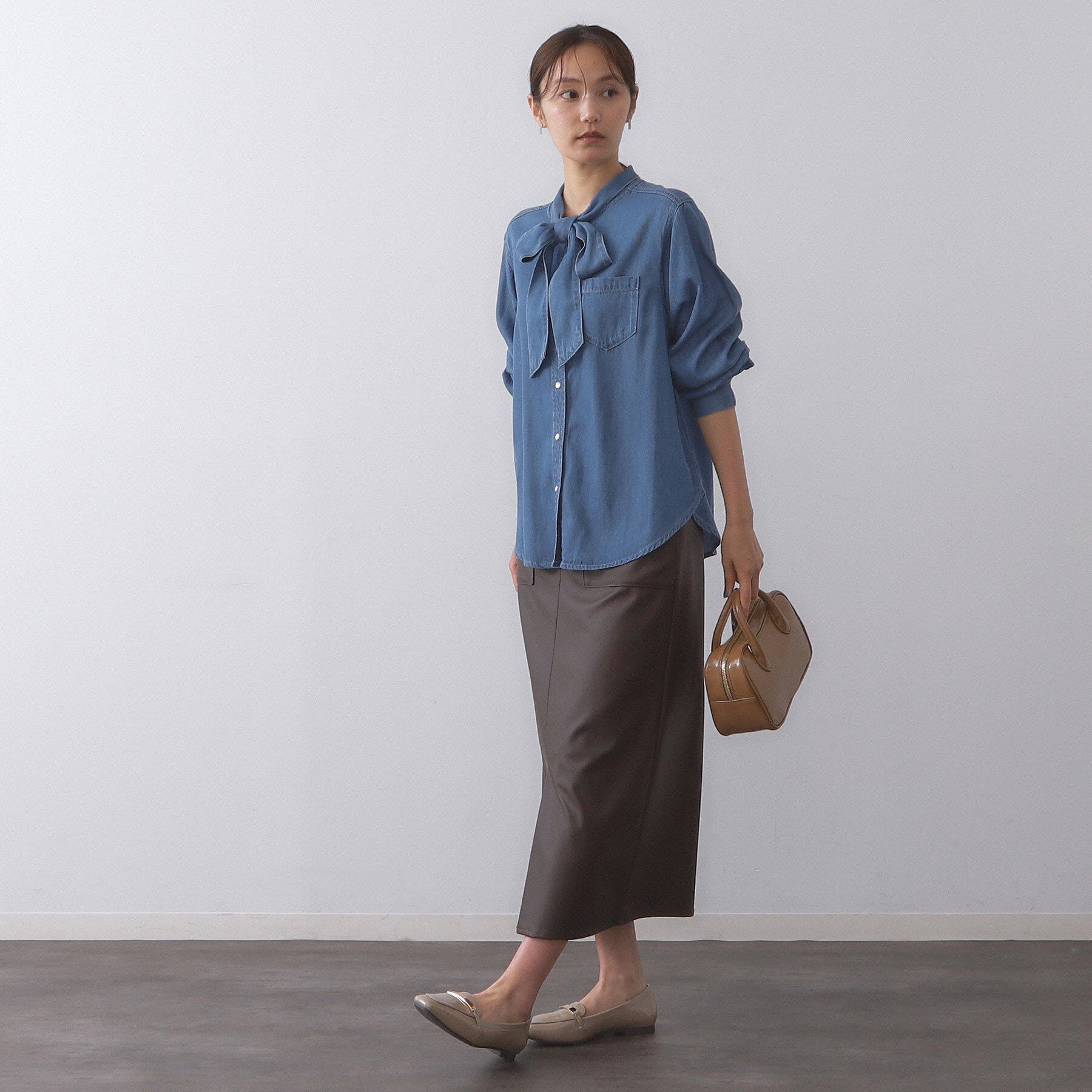 OPAQUE.CLIP「セルロース混デニムボウタイブラウス【洗濯機洗い可】」|シャツ・ブラウス|