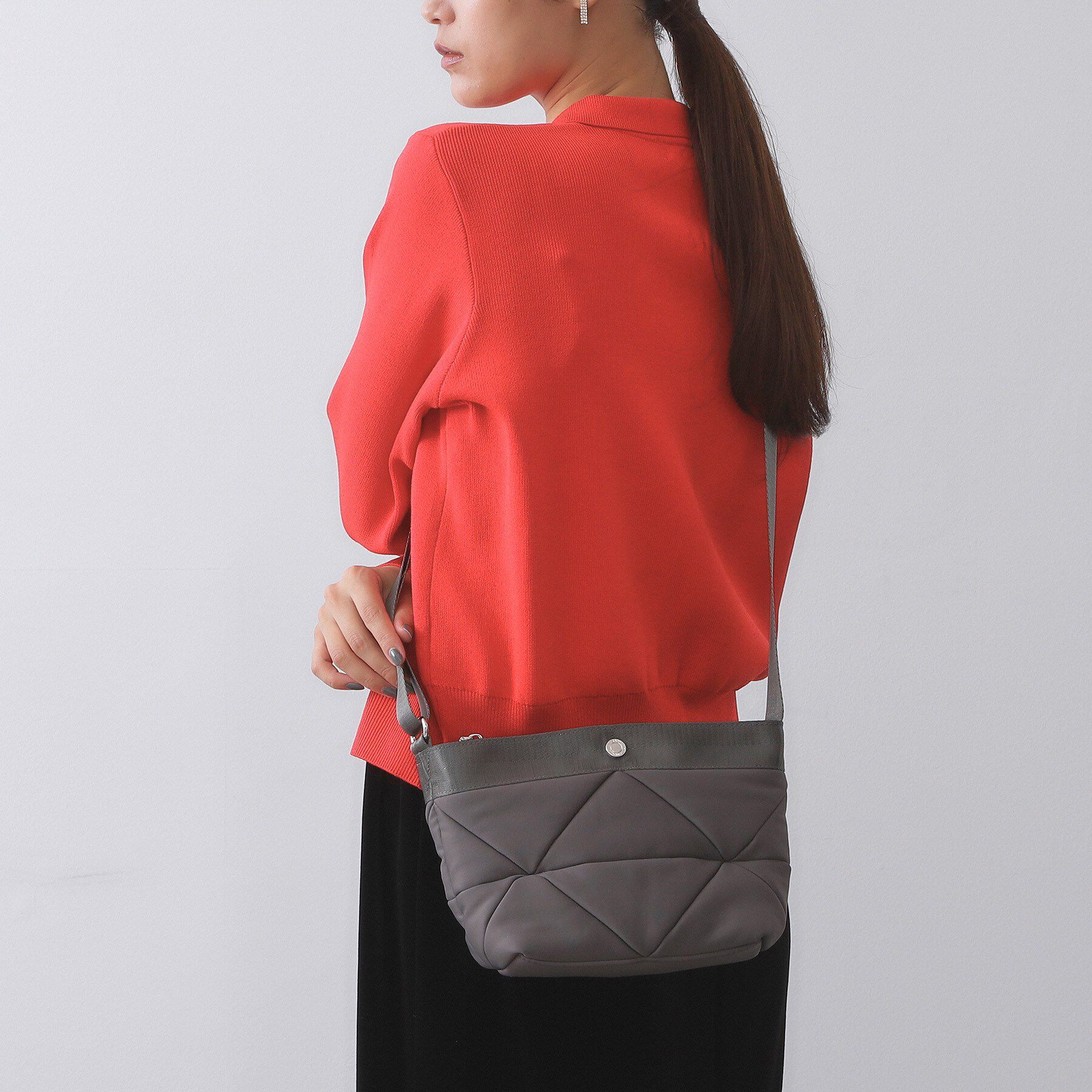 OPAQUE.CLIP「【軽量】トライアングルミニショルダーバッグ」|ショルダー・メッセンジャー|チャコールグレー(0