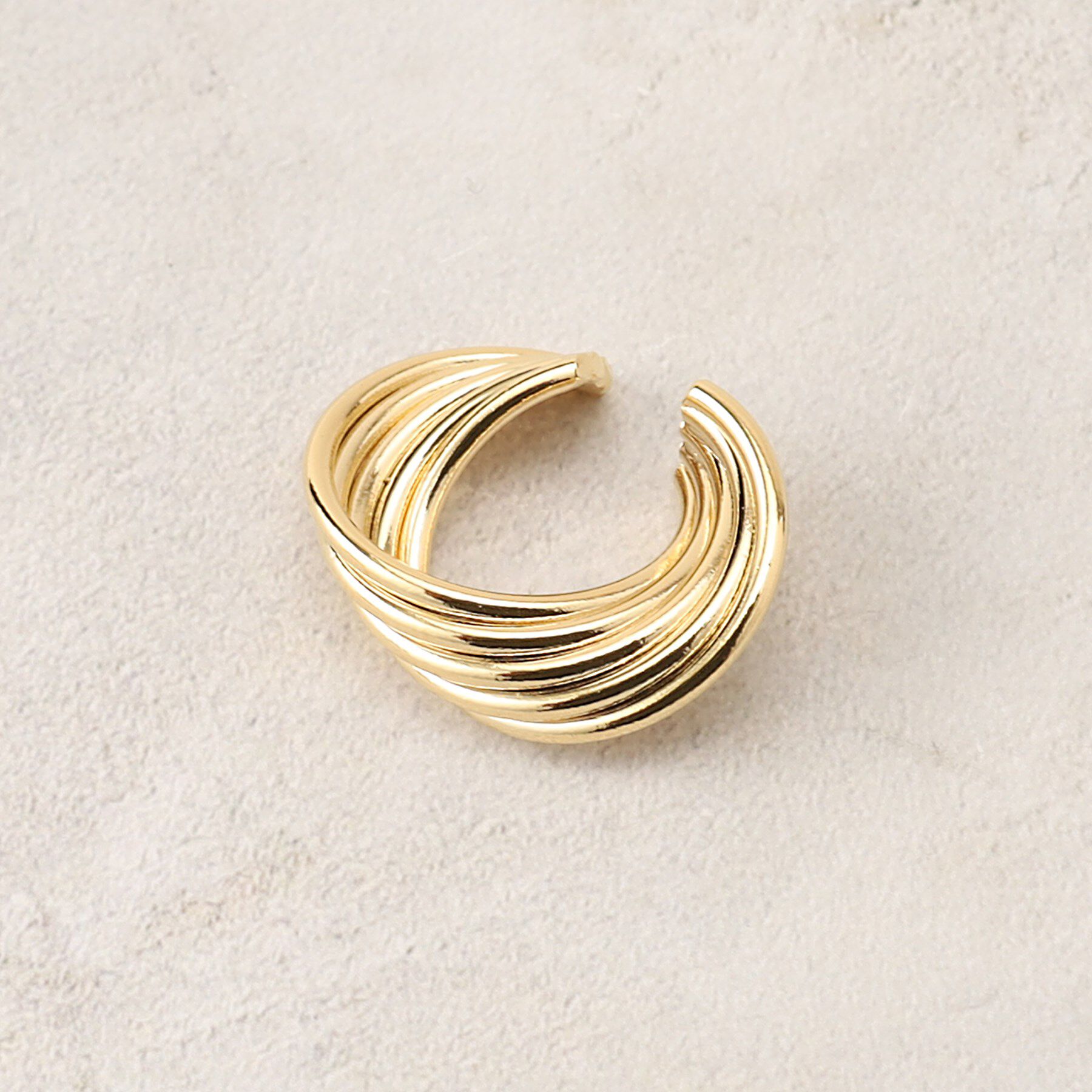 OPAQUE.CLIP「メタルレイヤード風イヤーカフ」|イヤリング|