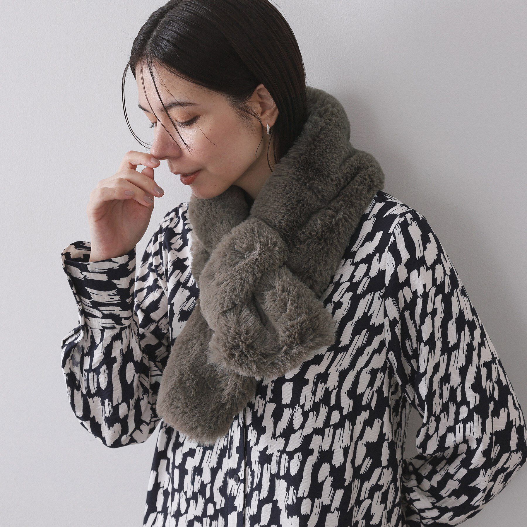 OPAQUE.CLIP「フェイクファー差し込みティペット」|ストール|