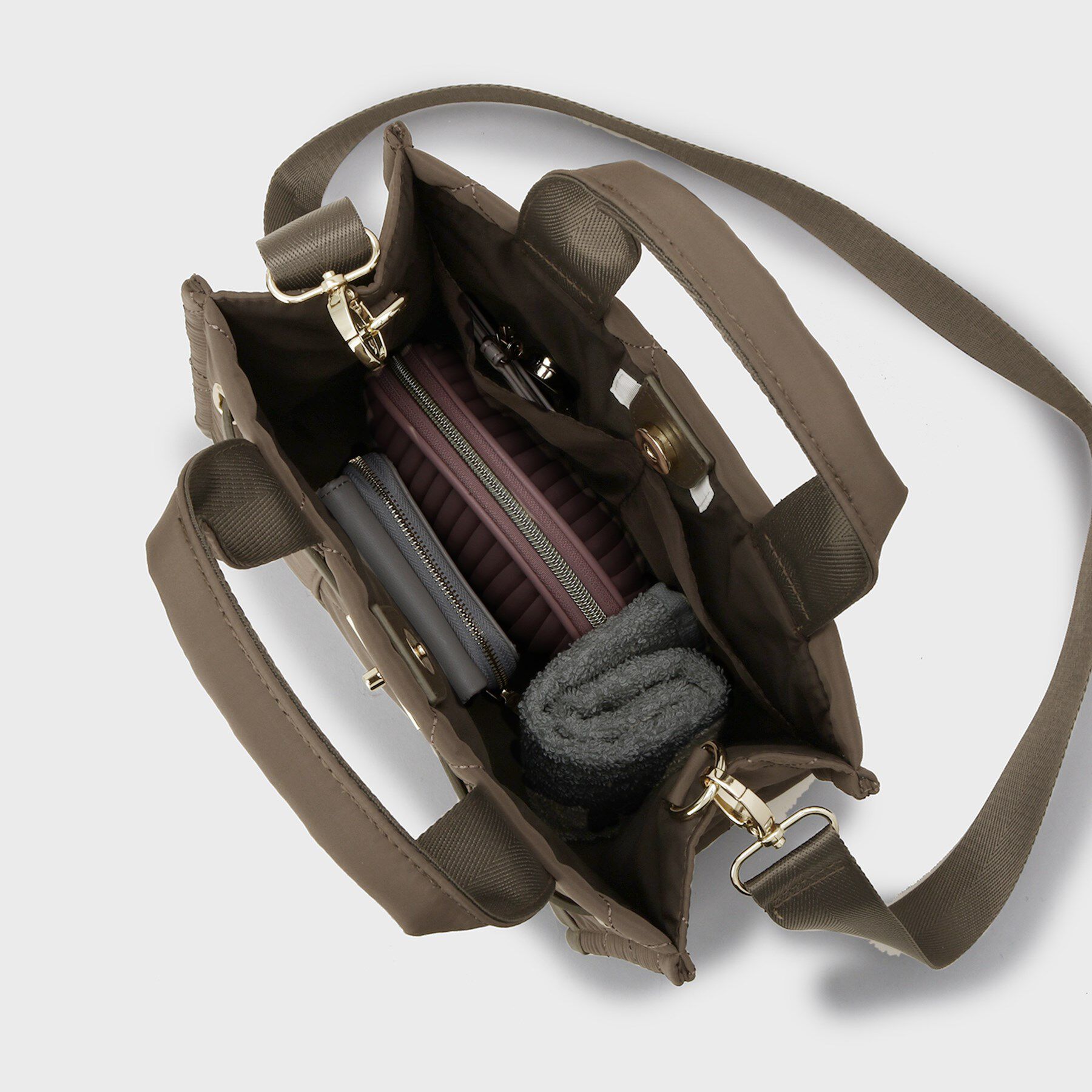 OPAQUE.CLIP「【2WAY】ダイヤキルティングスクエアミドルショルダーバッグ」|ショルダー・メッセンジャー|