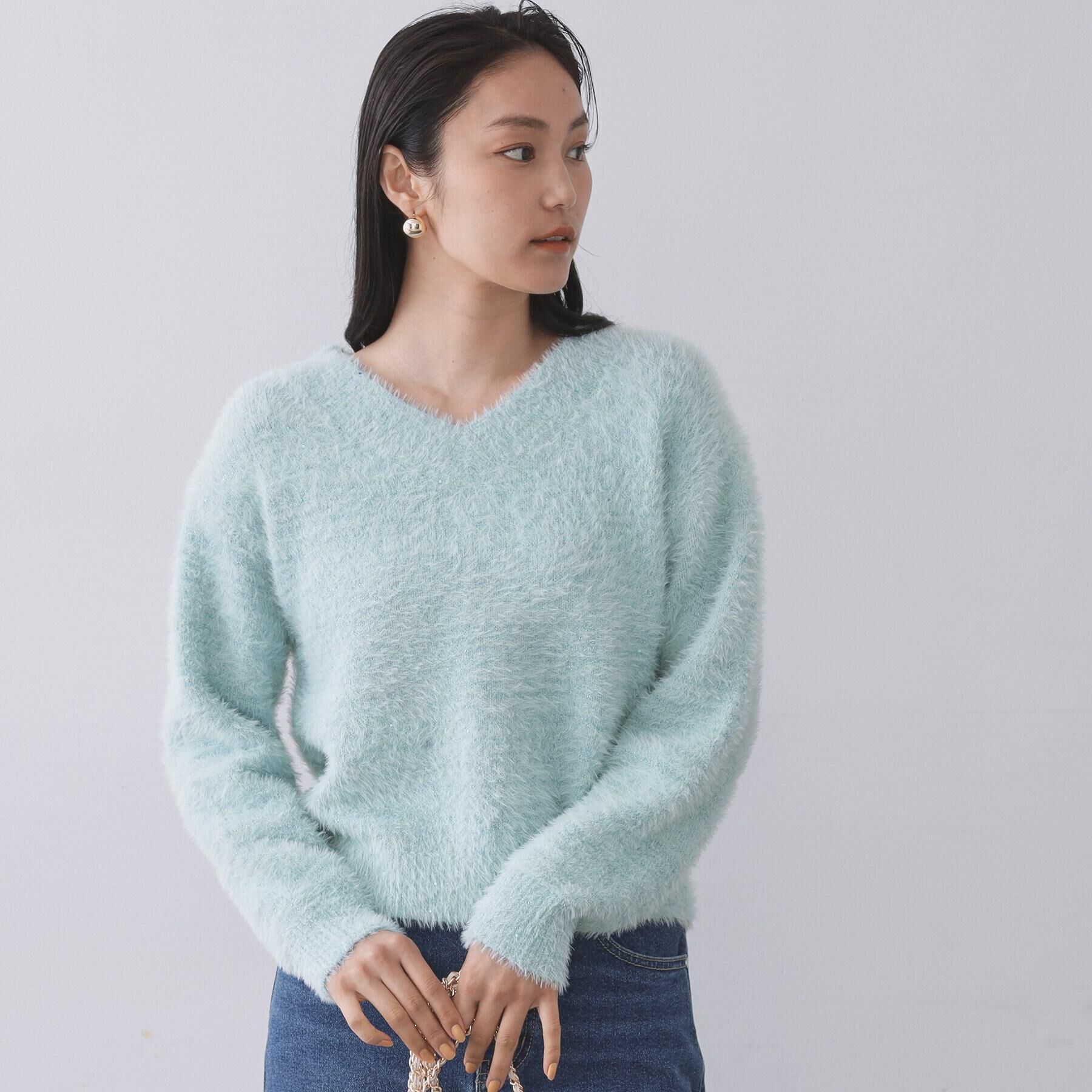 OPAQUE.CLIP「スパンコールフェザーVネックニット【洗濯機OK】」|ニット・セーター|