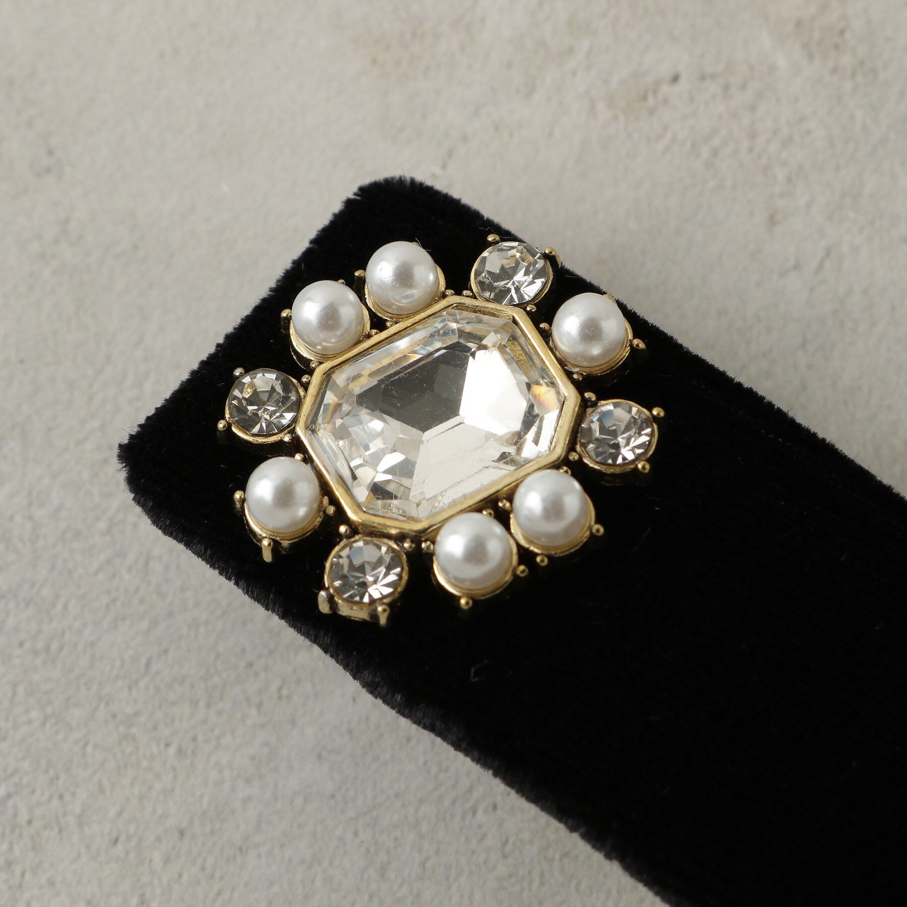 OPAQUE.CLIP「ビジュー付きベロアバレッタ」|その他|