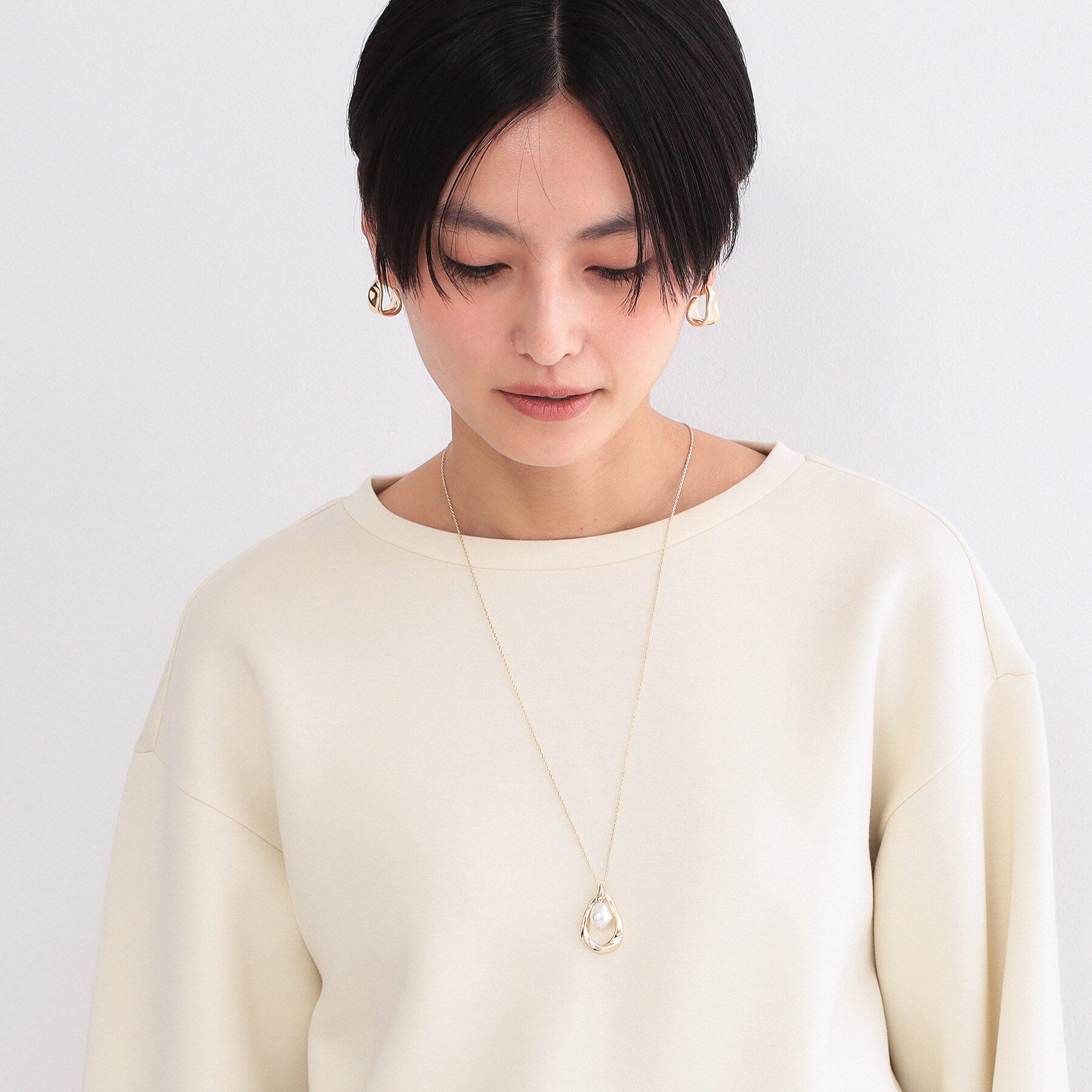 OPAQUE.CLIP「大ぶりメタルしずく&times;フェイクパール ネックレス」|ネックレス|