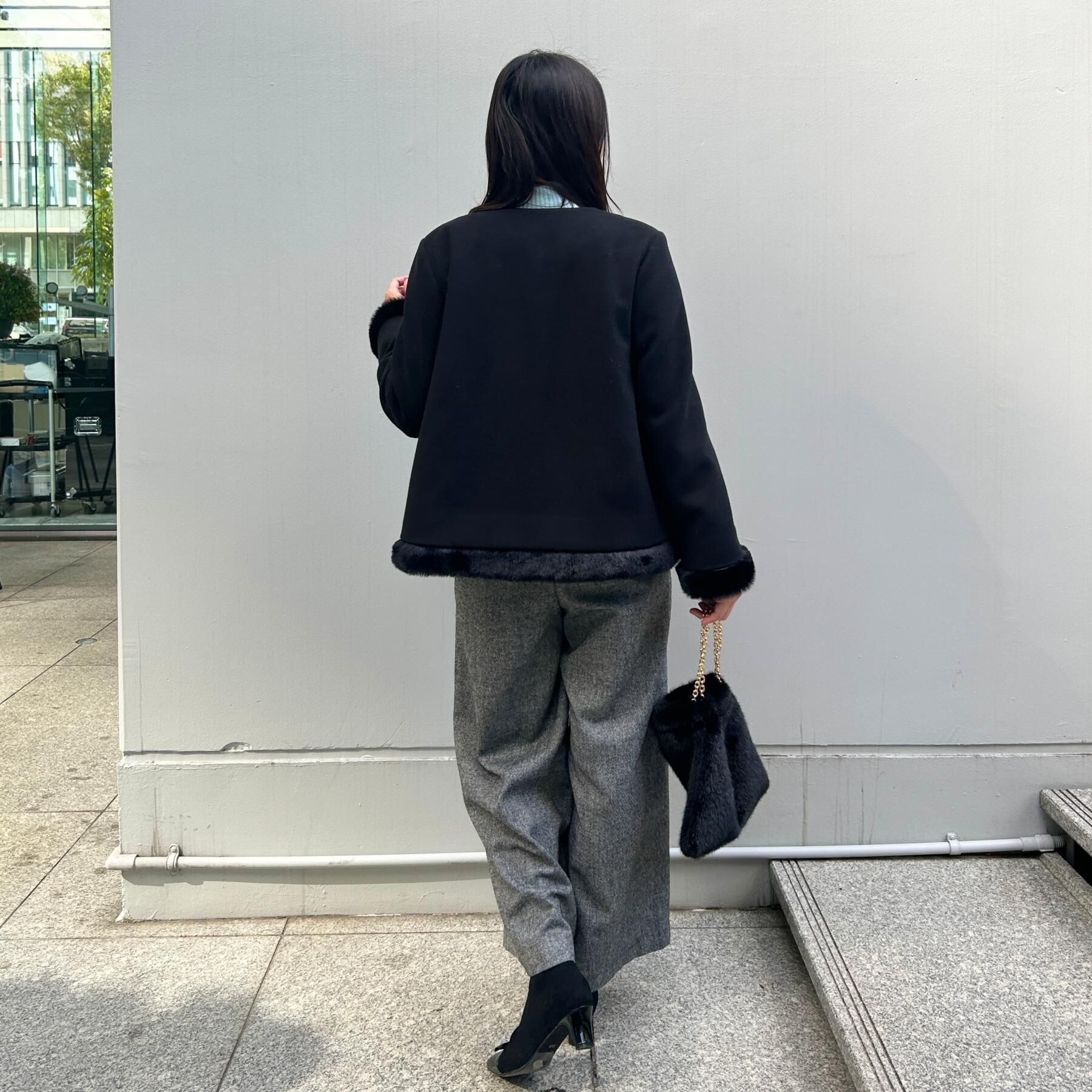 Couture broach「【大人レディ・フェイクファー取り外し可能】ケープ風ショートコート」|ノーカラーコート|