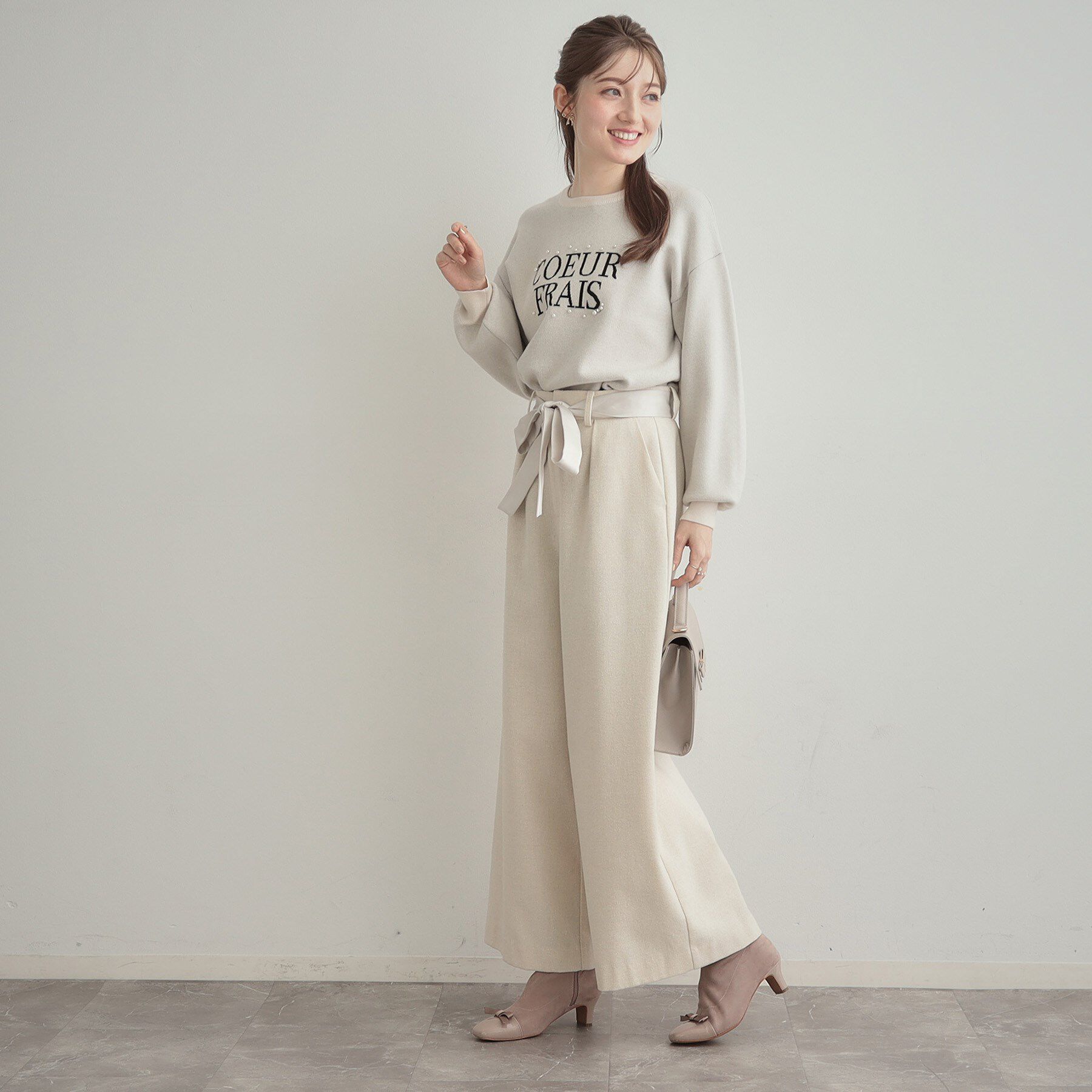 Couture broach「【パール調・ビジューデザイン】華やかロゴニット」|ニット・セーター|