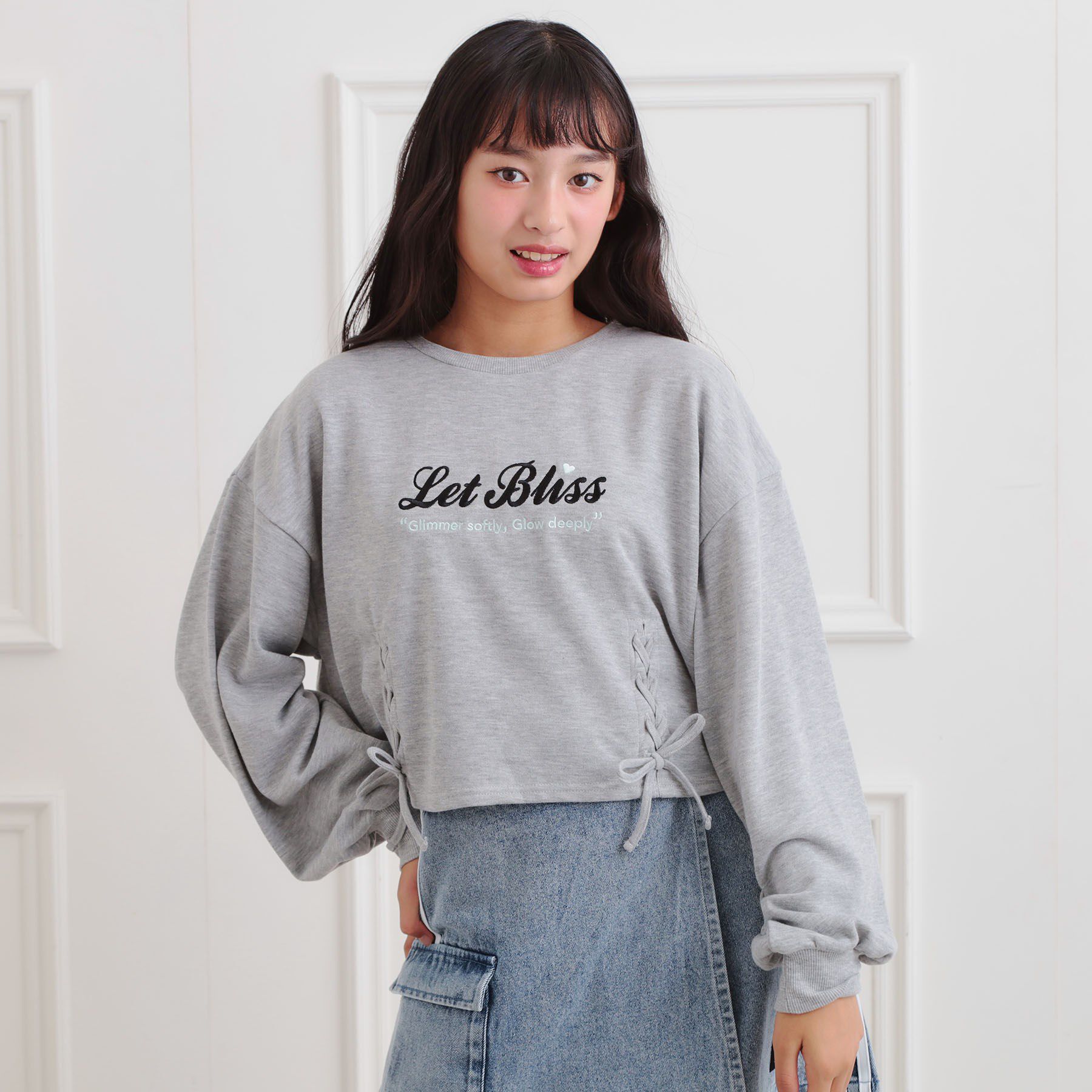 PINK-latte「レースアップ刺繍裏毛プルオーバー」|その他|グレー(012)