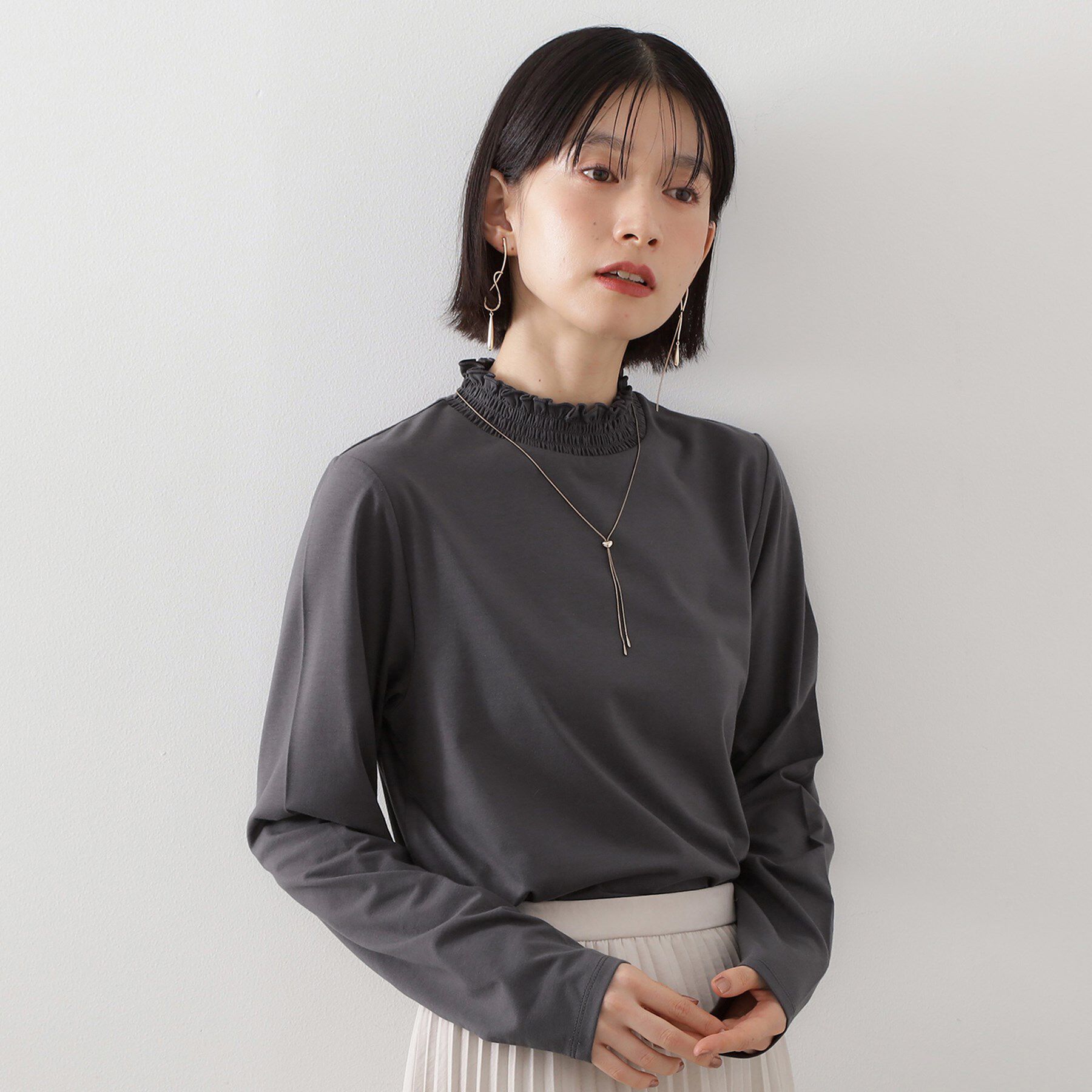 THE SHOP TK「【冬のレイヤードスタイルに/吸湿発熱】 シャーリングカットソー」|Tシャツ・カットソー|