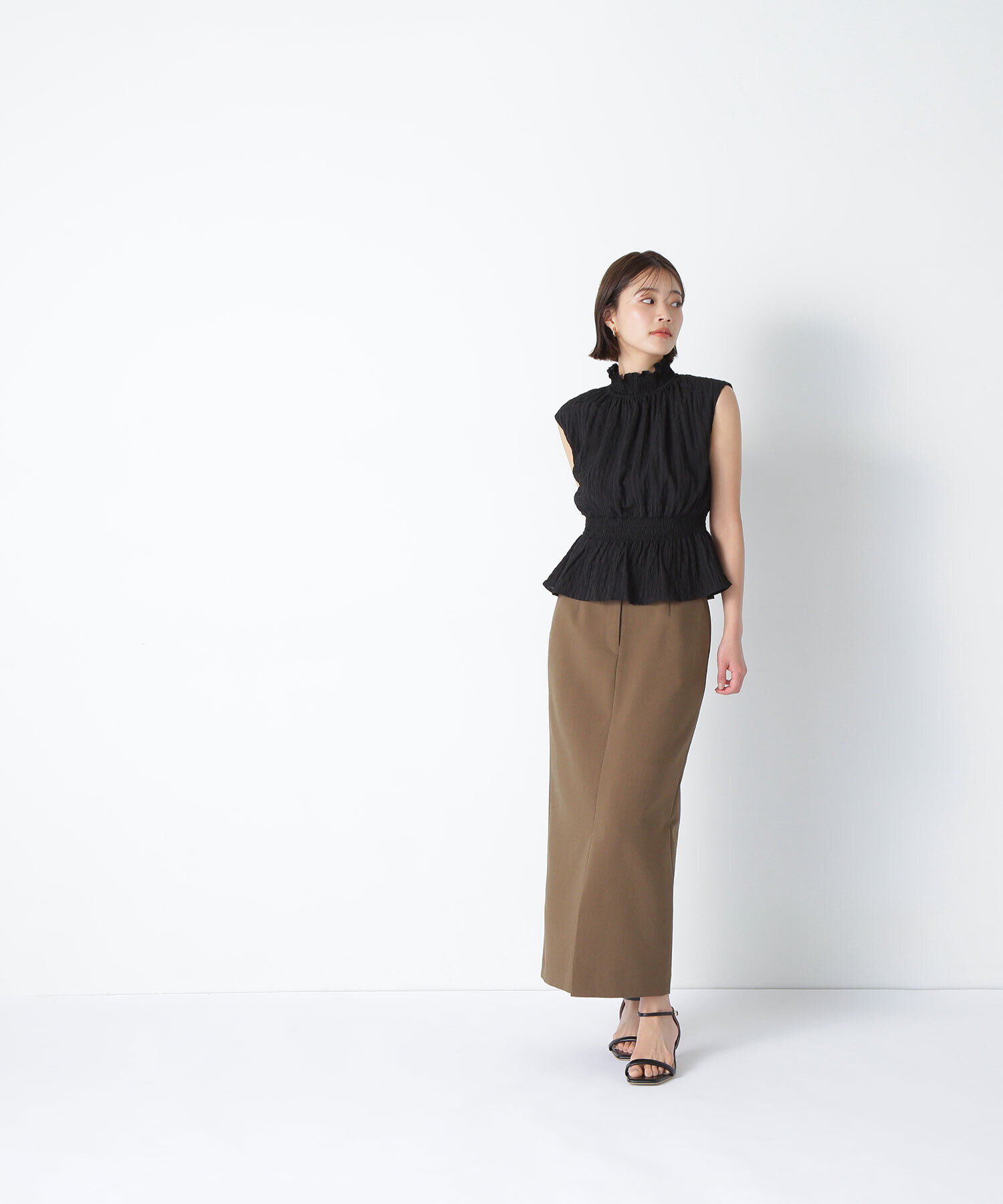  「シャーリングフリルネックブラウス」|シャツ・ブラウス|