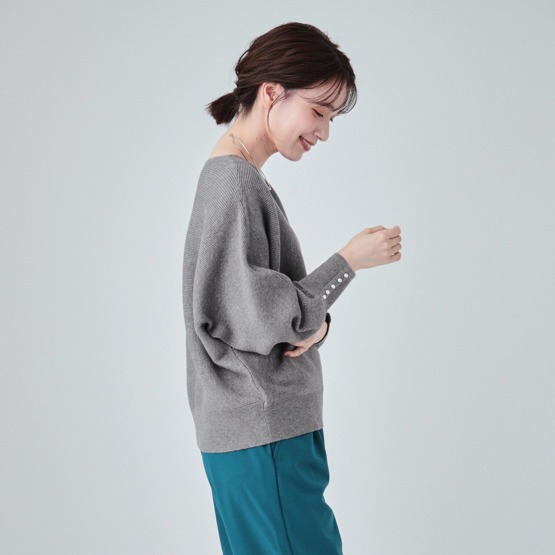 SHOO･LA･RUE「【高レビュー/洗える】優しく上品に リブドルマン お袖フェイクパールニット」|ニット・セーター|