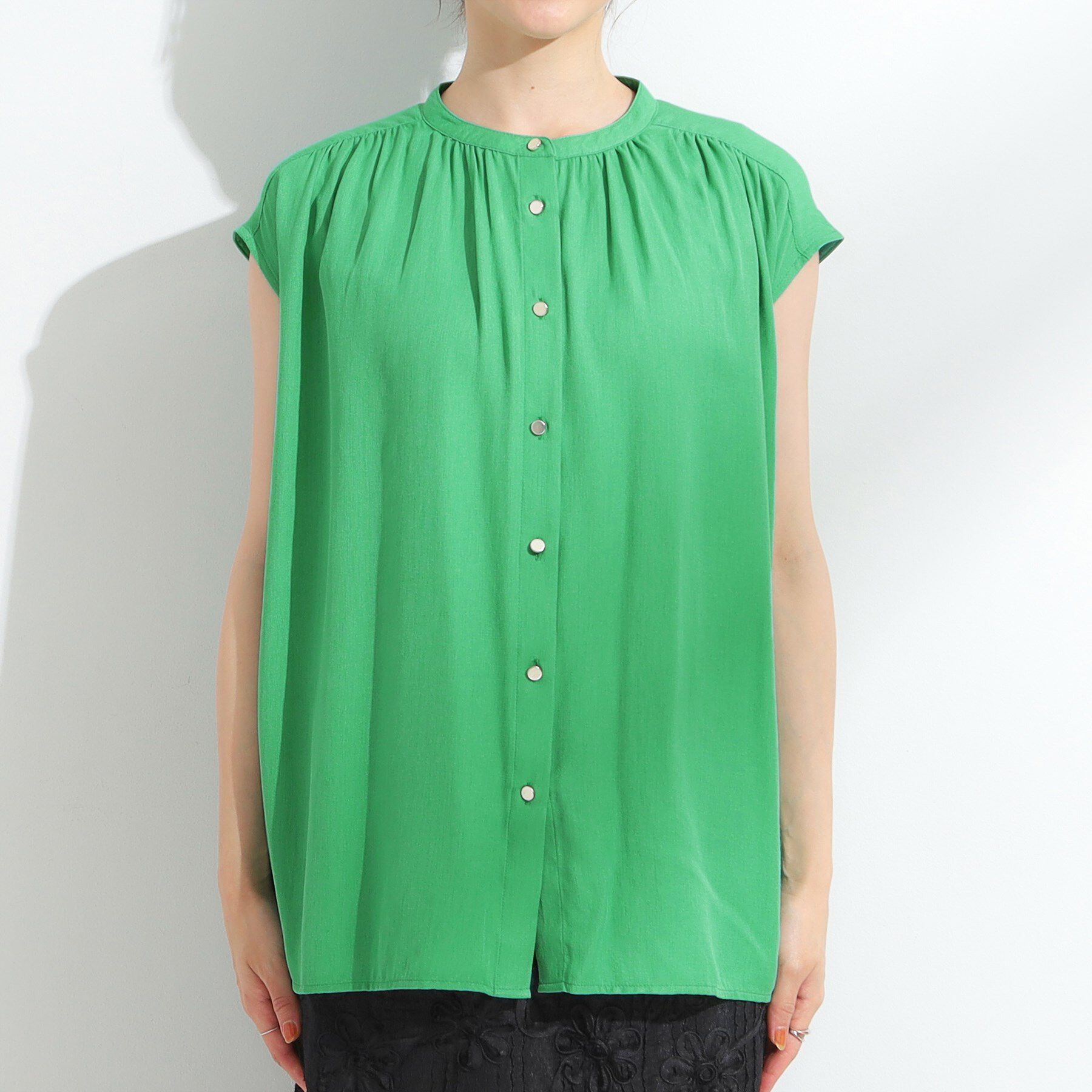 SHOO･LA･RUE「【S-LL/洗濯後しわになりにくい】上品にきれい見え スラブギャザーブラウス」|シャツ・ブラウス|