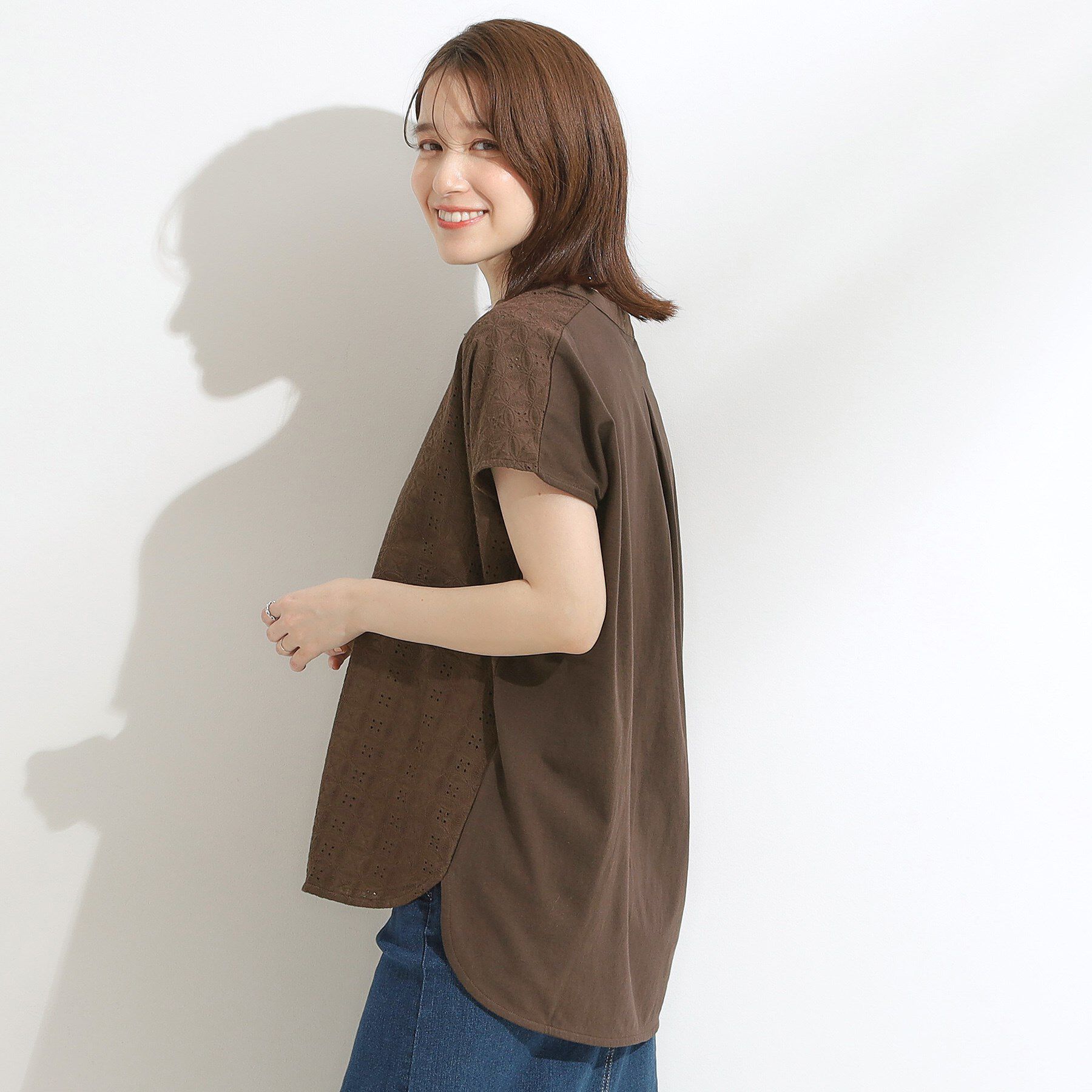 SHOO･LA･RUE「【S-LL】抜け感とすっきり見えを叶える 刺繍レース スキッパー襟トップス」|Tシャツ・カットソー|