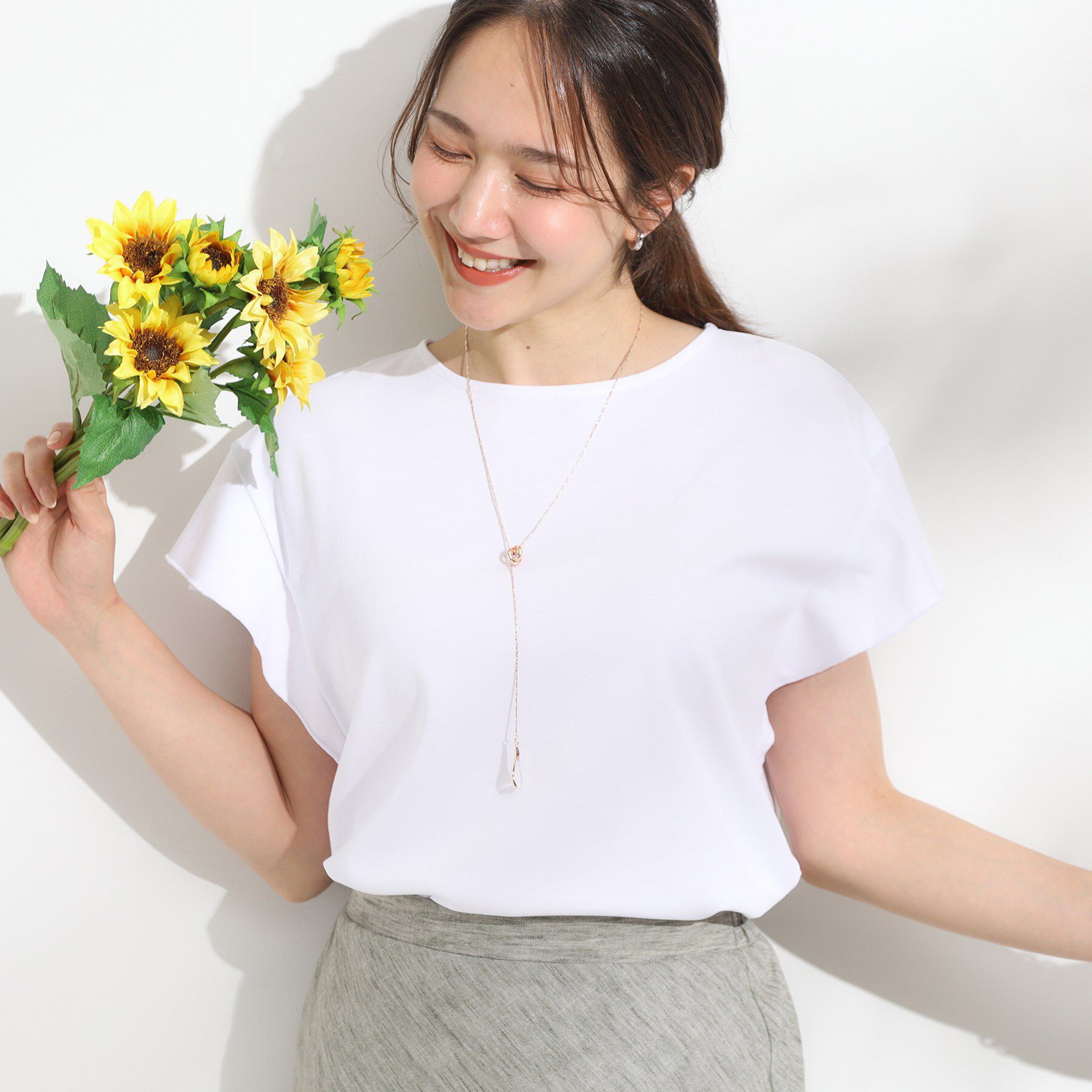 SHOO･LA･RUE「【汗ジミ防止/ひんやり/UV】フリルスリーブTシャツ」|Tシャツ・カットソー|オフホワイト(003