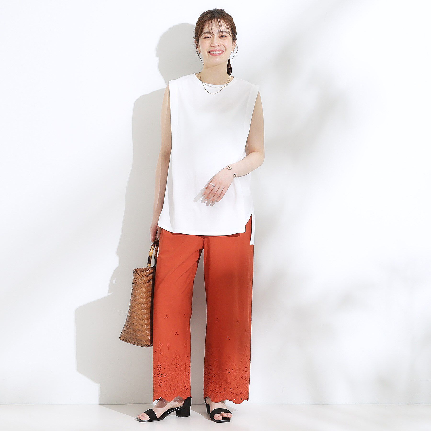 SHOO･LA･RUE「【S-LL】華やかさをプラスする 裾刺繍ストレートパンツ」|その他|