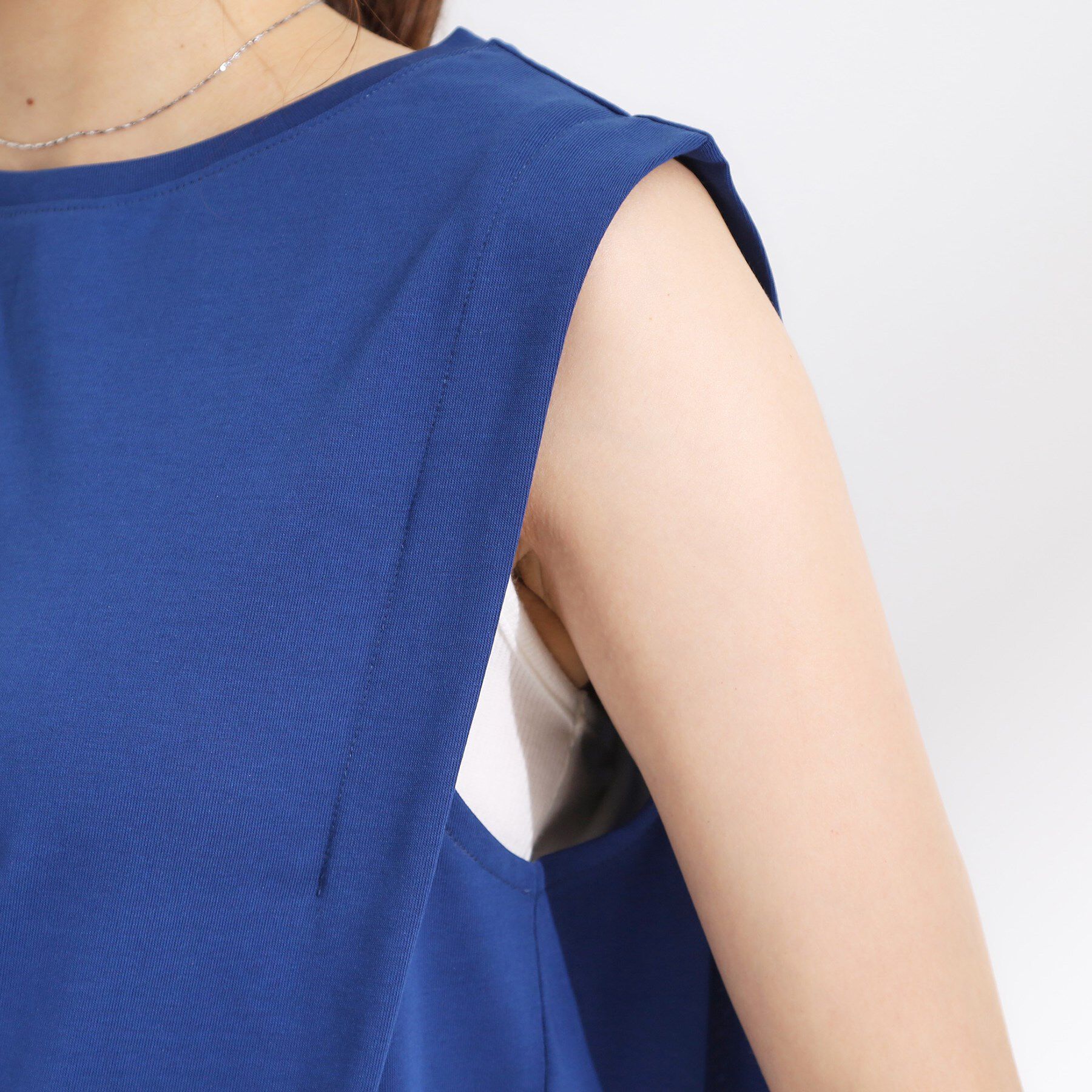 SHOO･LA･RUE「【汗ジミ軽減/ひんやり/UV】大人のヘルシーな着こなしに タックノースリーブチュニック」|チュニック|