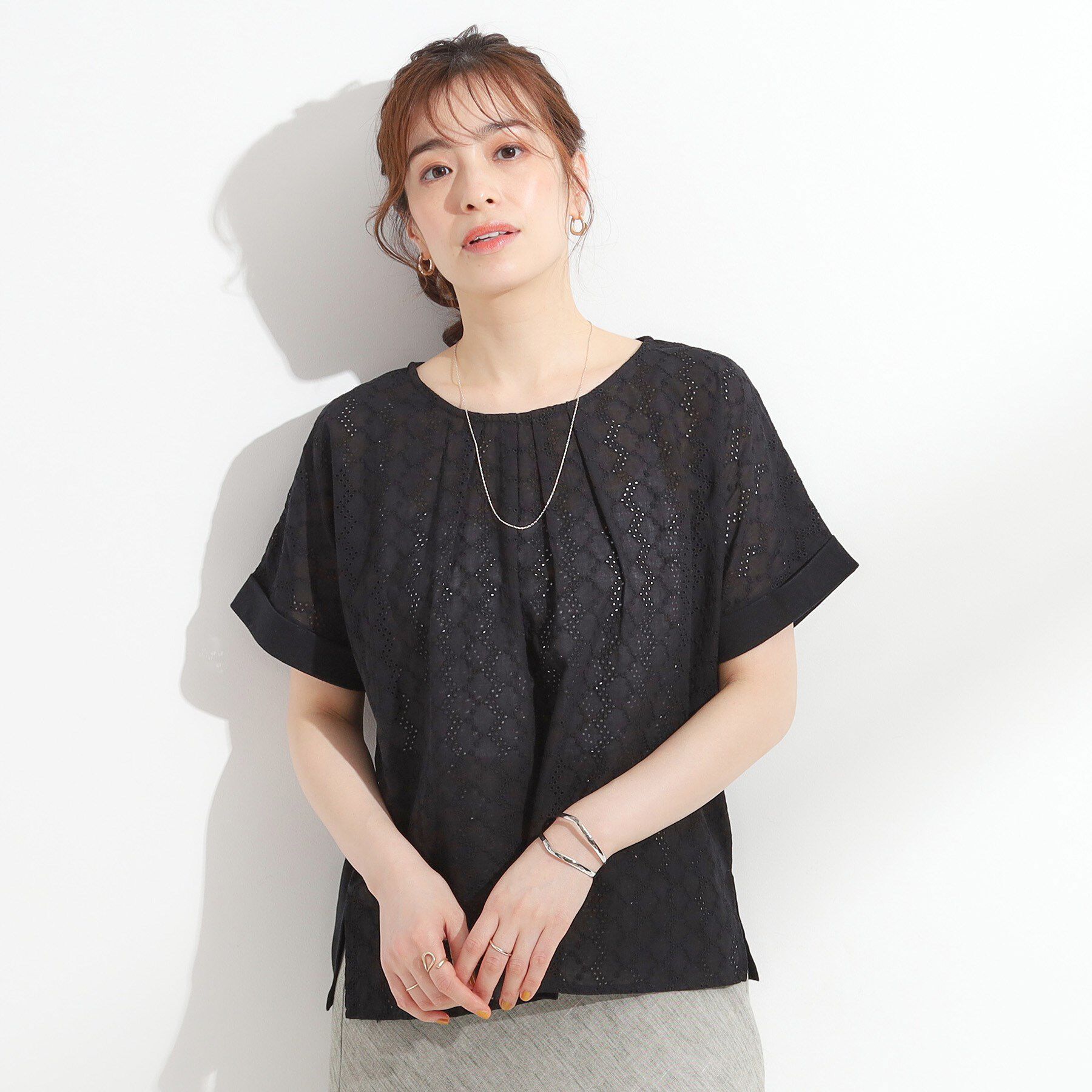 SHOO･LA･RUE「【S-LL】大人の上品な甘さ 刺繍レース切り替えトップス」|Tシャツ・カットソー|
