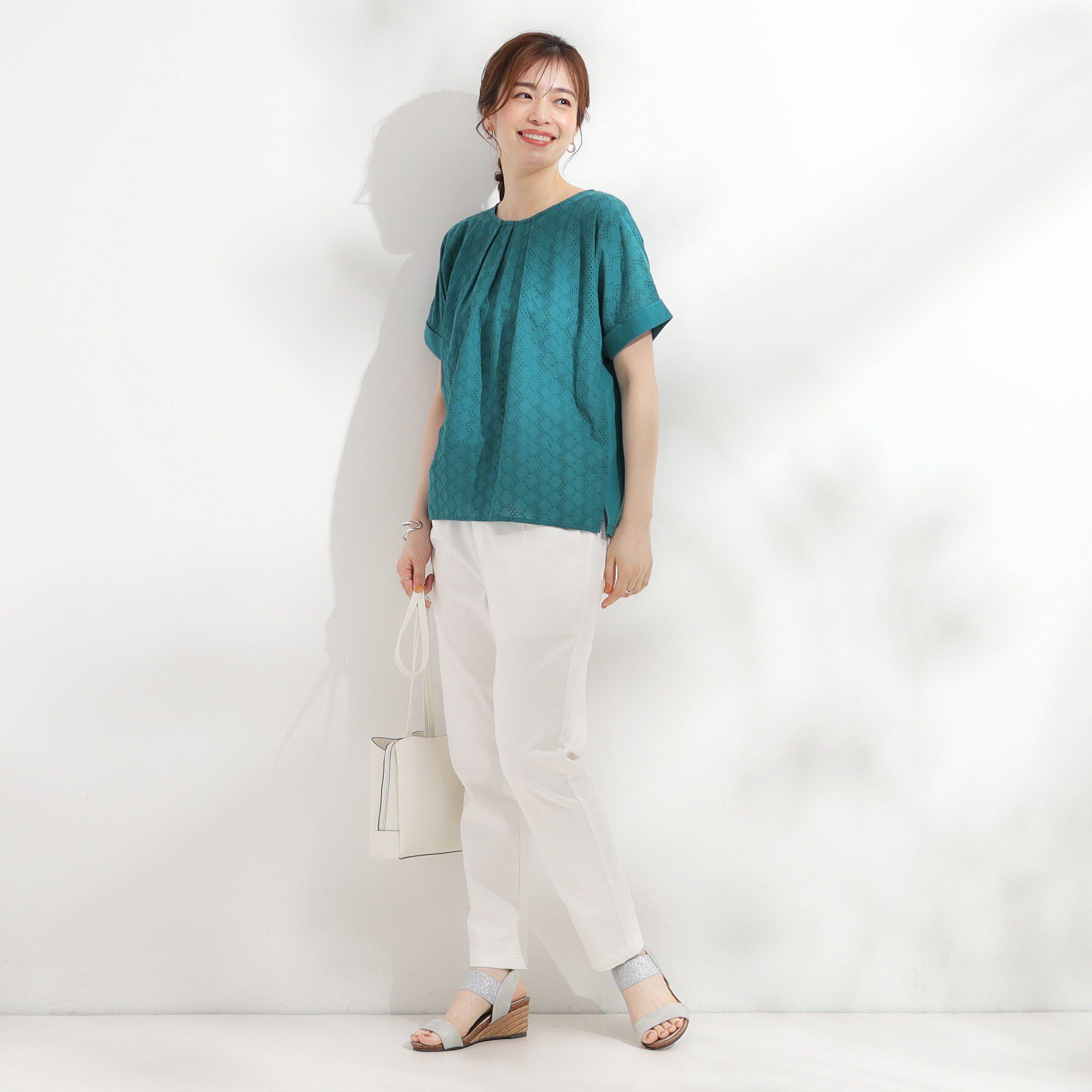 SHOO･LA･RUE「【S-LL】大人の上品な甘さ 刺繍レース切り替えトップス」|Tシャツ・カットソー|