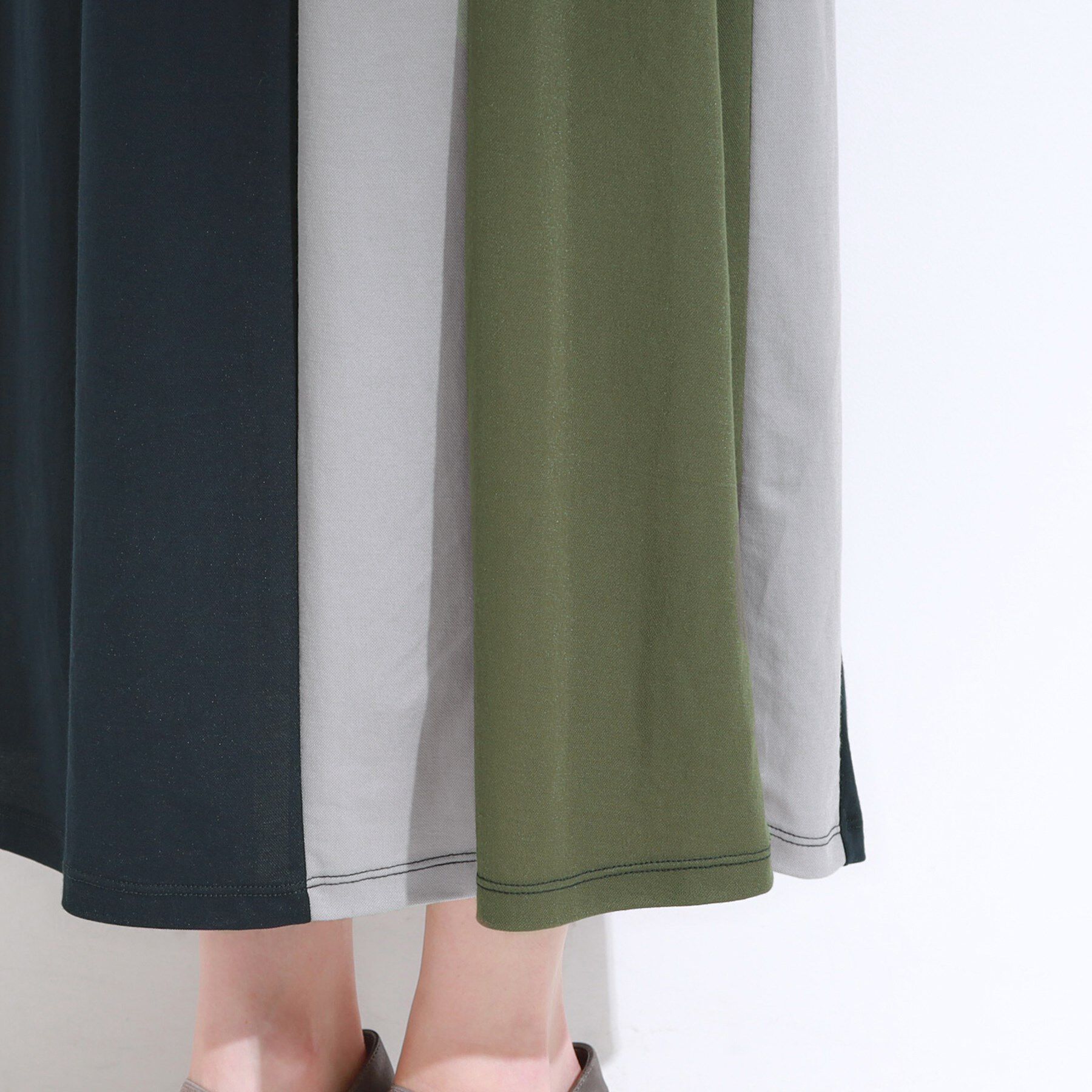 SHOO･LA･RUE「【S-LL/ひんやり】全身すっきり見えが楽に叶う サイド切替 バイカラーAラインワンピース」|ワンピース|