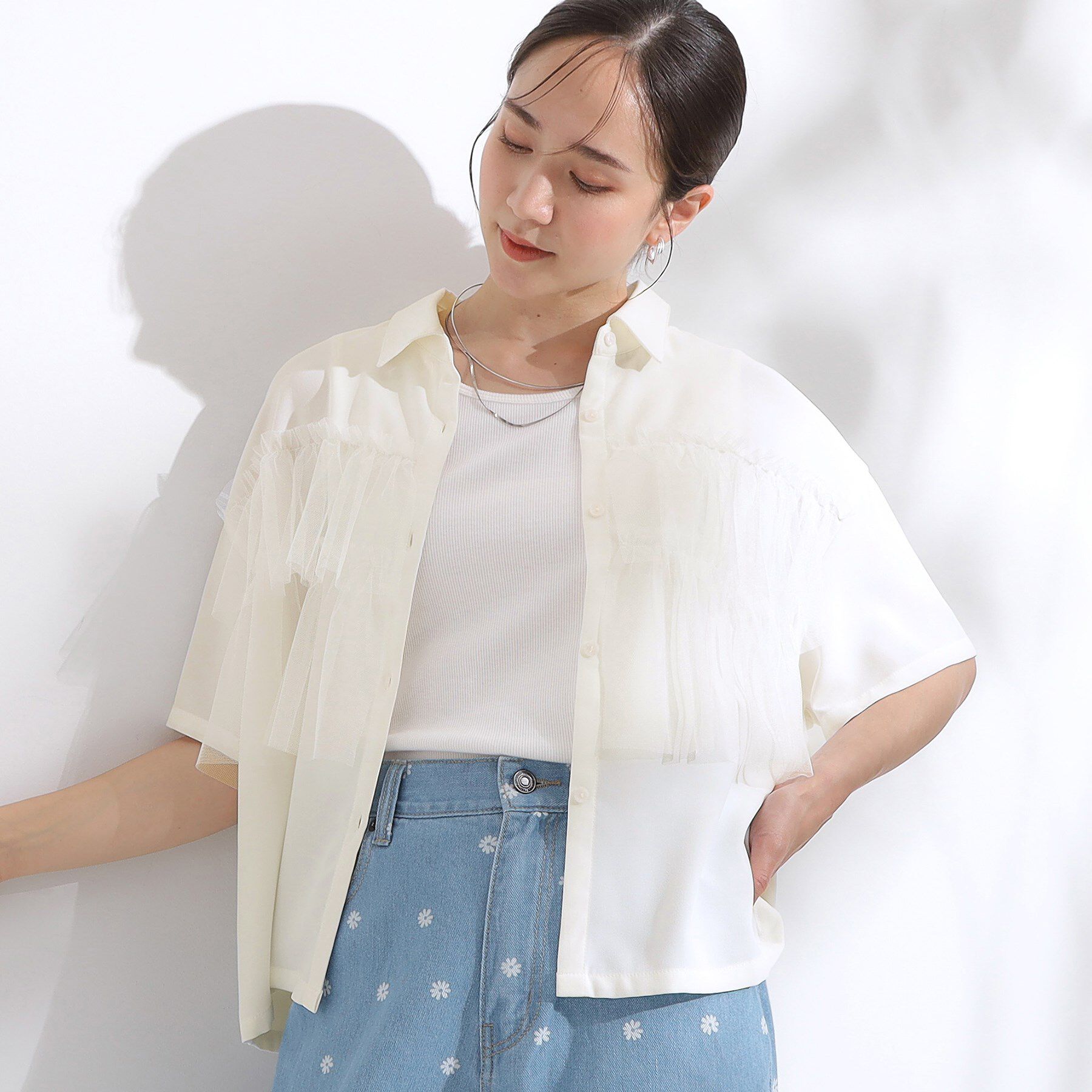 SHOO･LA･RUE「【S-LL】一枚でサマ見え チュールドッキングシャツ」|シャツ・ブラウス|ホワイト(001)