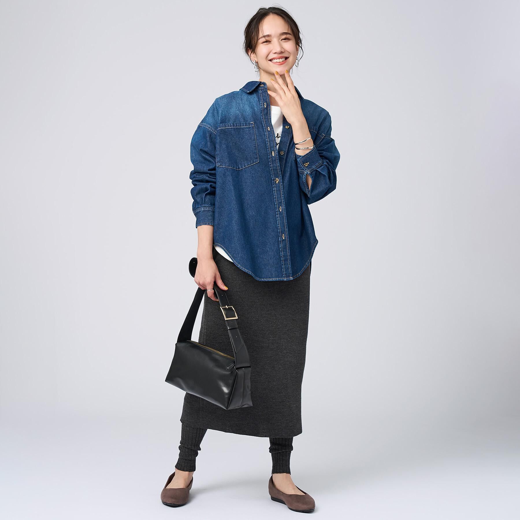 SHOO･LA･RUE「【S-LL】大人のカジュアルコーデに こなれデニムシャツ」|シャツ・ブラウス|