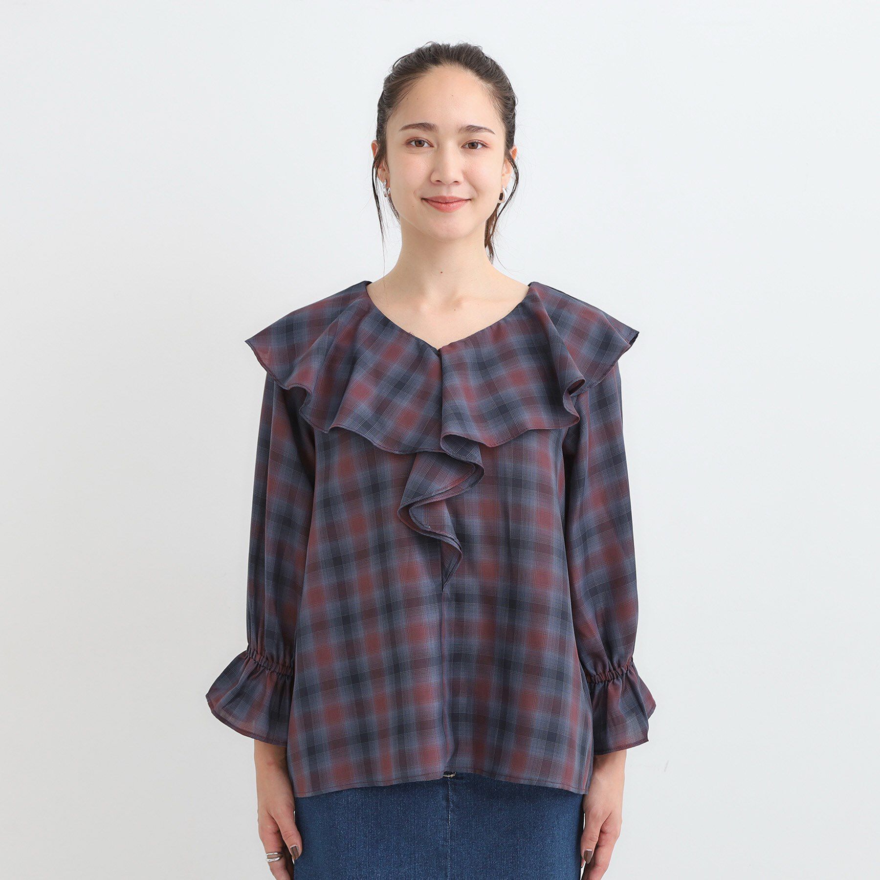 SHOO･LA･RUE「【S-LL】きれいめカジュアルに チェック柄フリルブラウス」|シャツ・ブラウス|