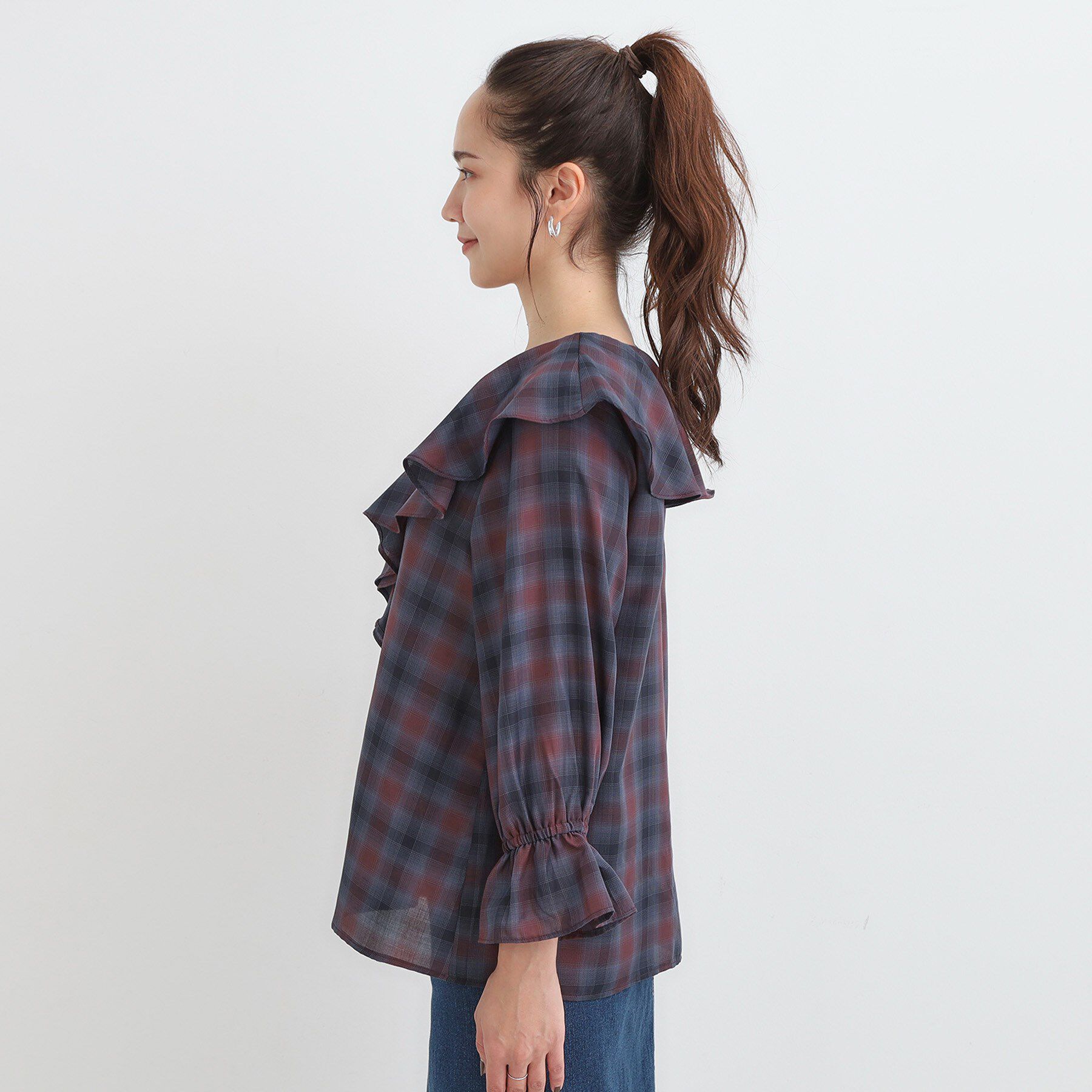 SHOO･LA･RUE「【S-LL】きれいめカジュアルに チェック柄フリルブラウス」|シャツ・ブラウス|
