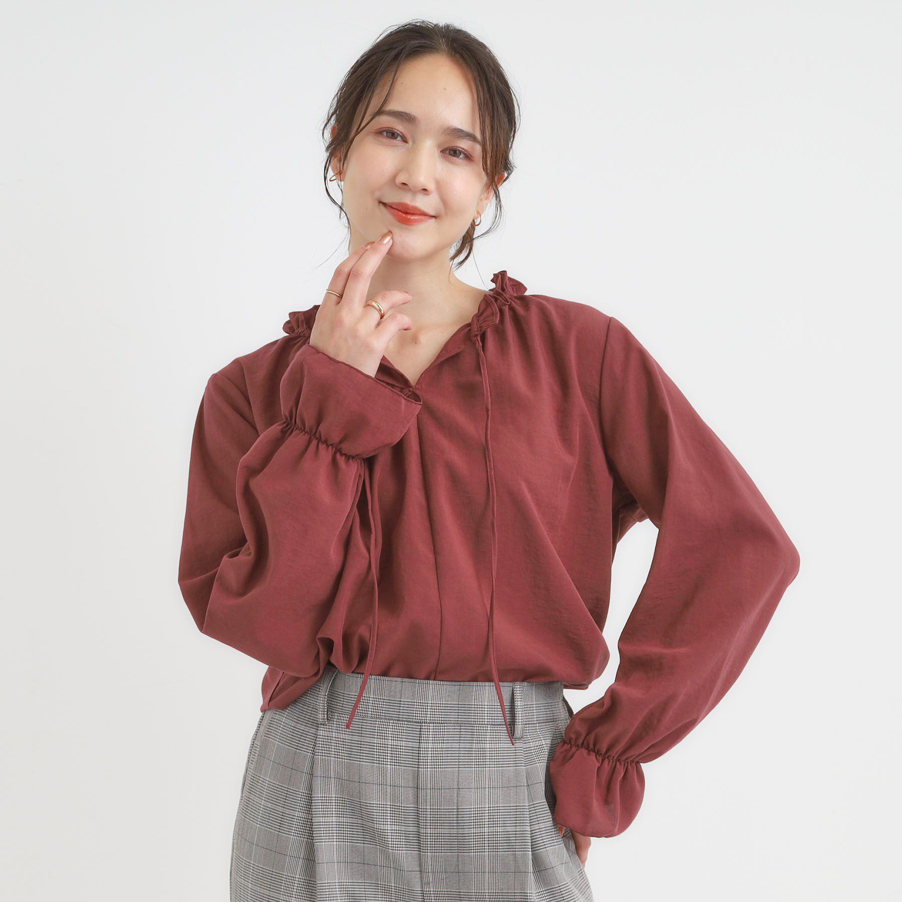 SHOO･LA･RUE「【S-LL/洗濯後しわになりにくい/吸水速乾/UV】大人フェミニンな装いに 襟フリルブラウス」|シャツ・ブラウス|