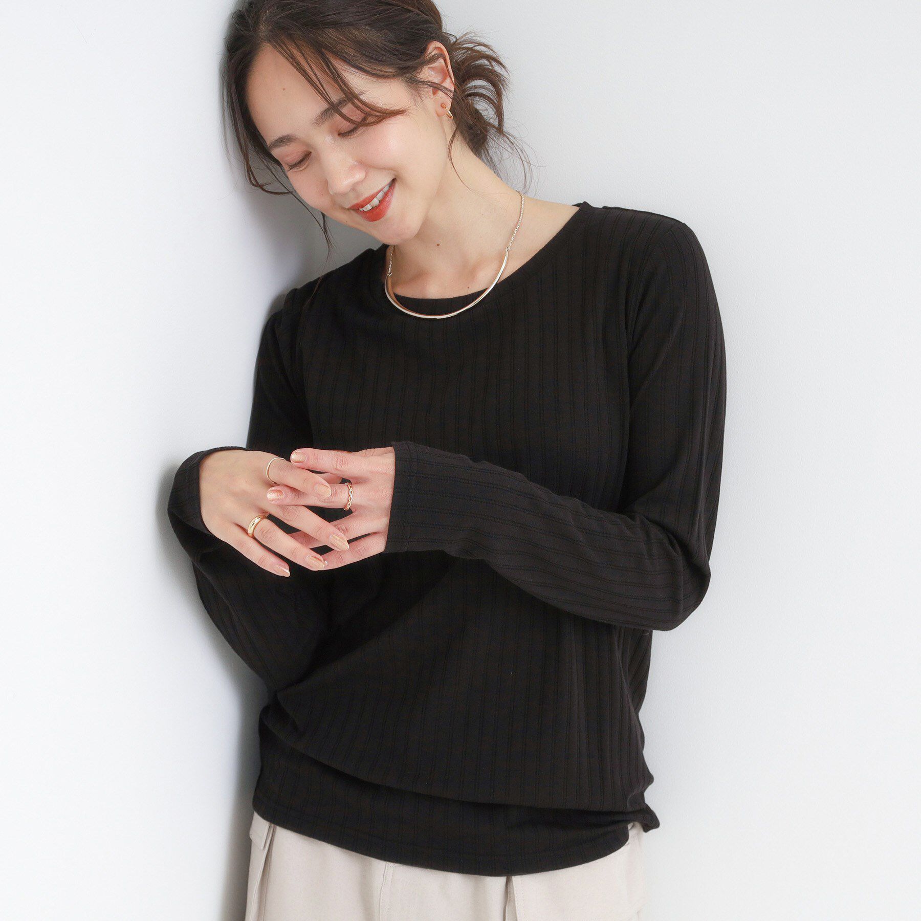 SHOO･LA･RUE「【S-LL】1枚でも、重ね着にも ワイドテレコ クルーネックインナー」|Tシャツ・カットソー|ブラック(019)