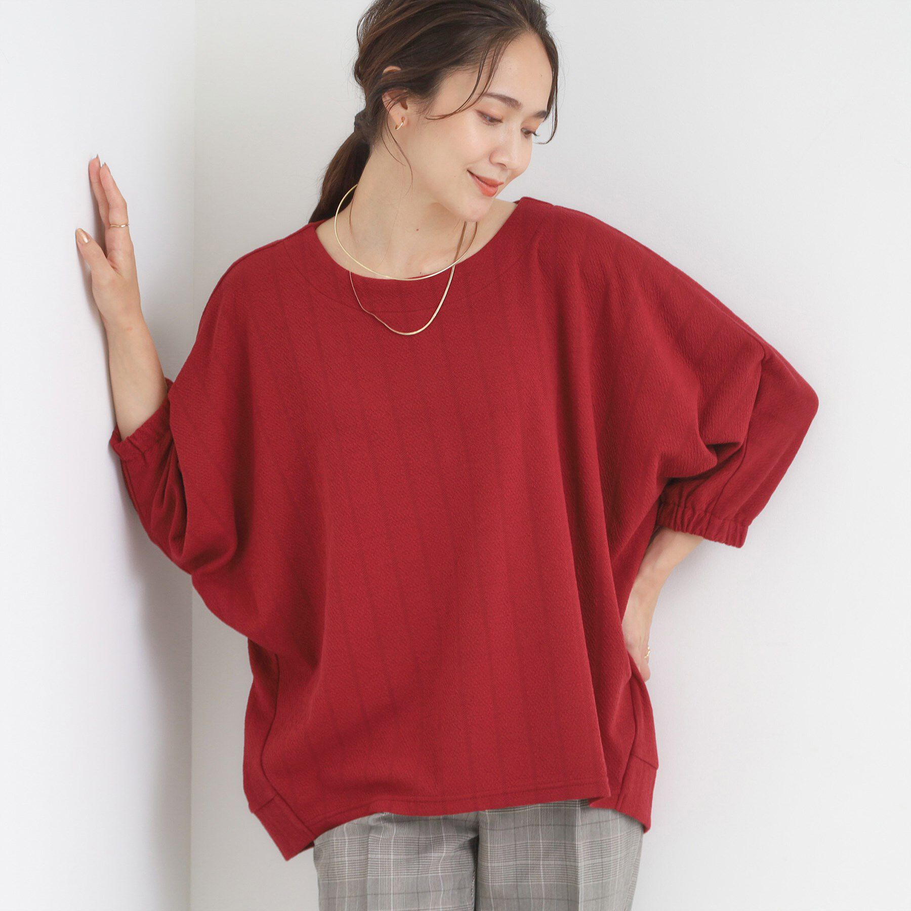 SHOO･LA･RUE「【S-LL/7分袖】さらっとしたタッチ ゆるシルエットが心地よいドルマントップス」|Tシャツ・カットソー|レッド(063)